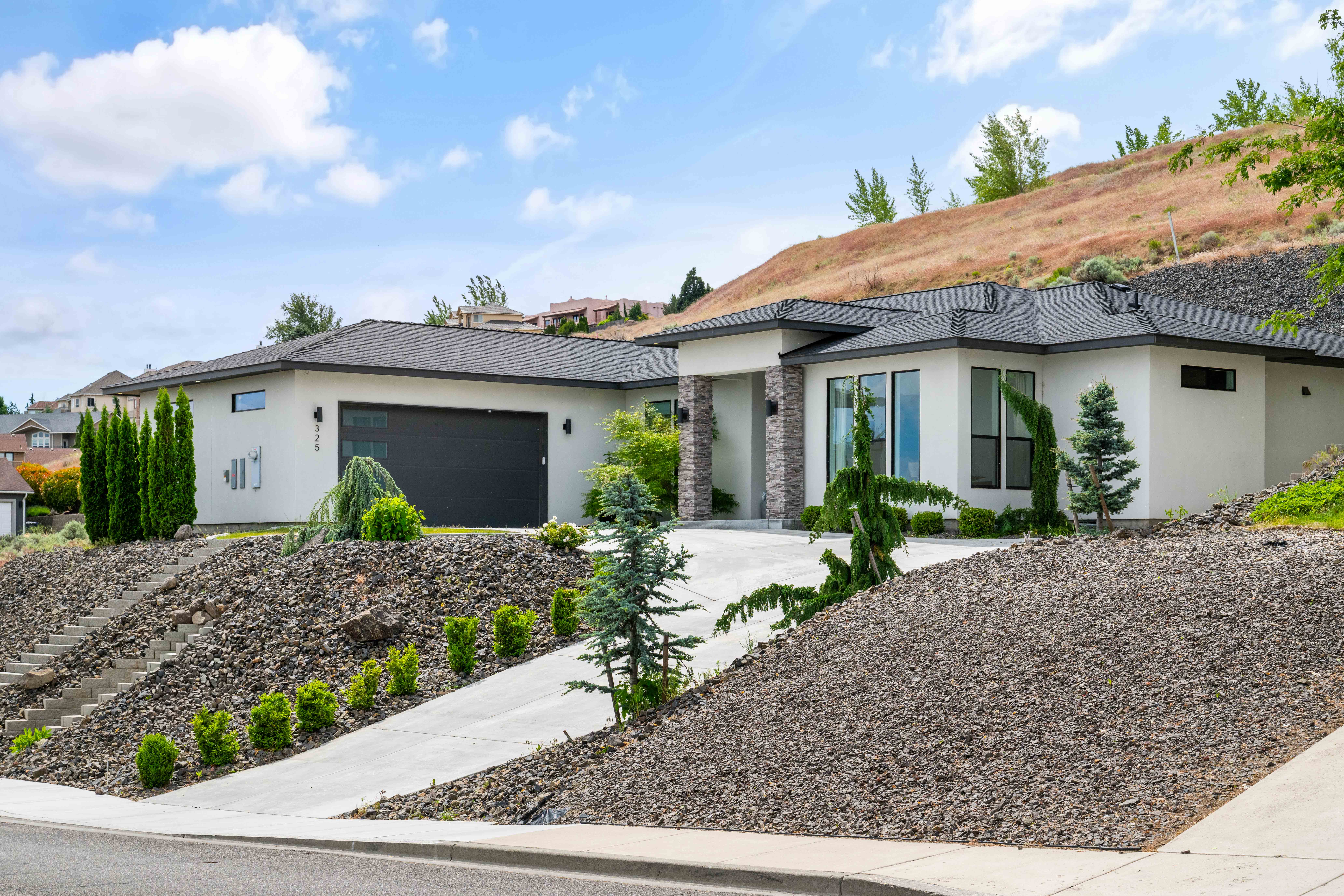  Light Filled Modern Home + Flexible Living Space - 物件實景