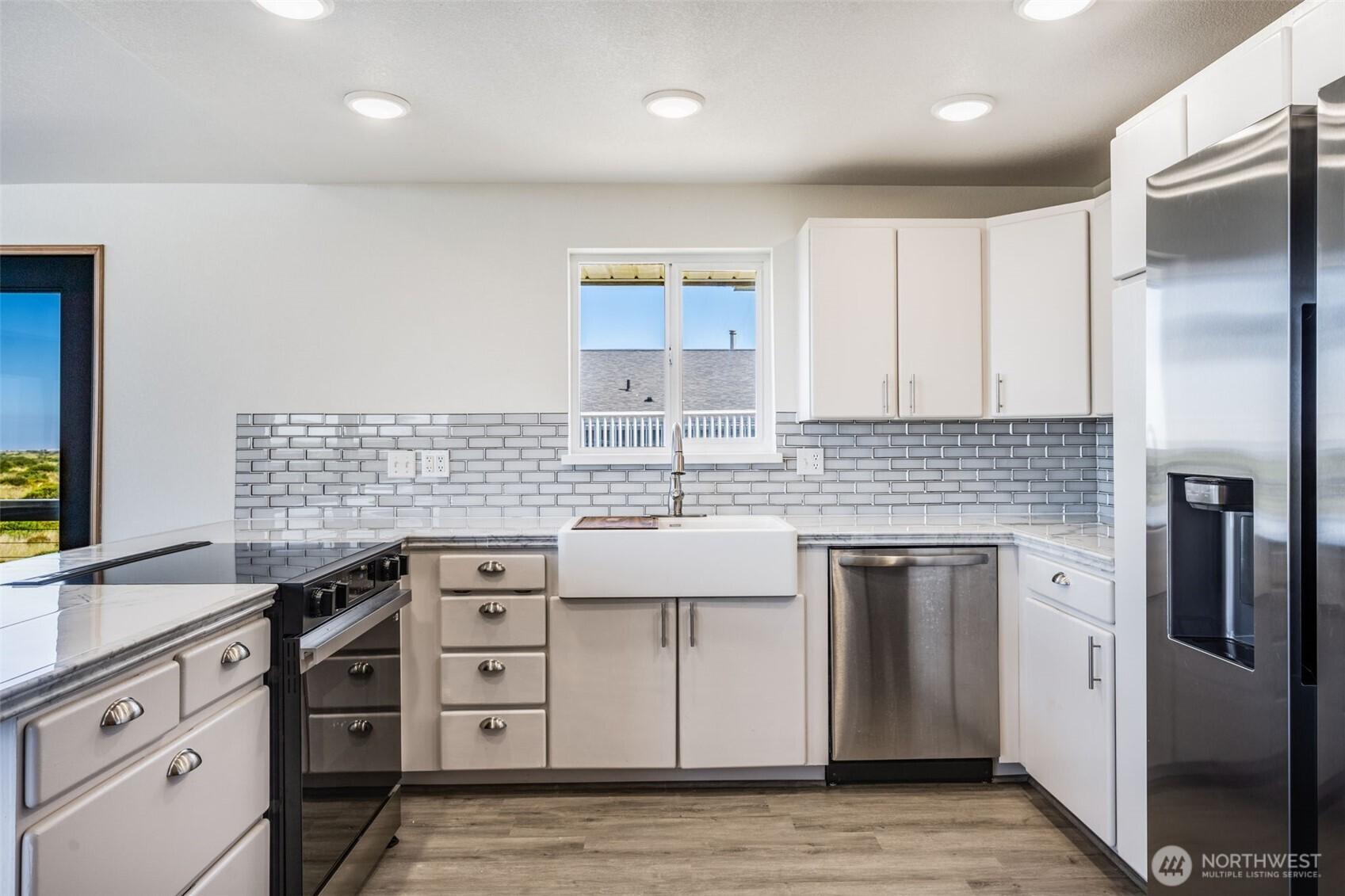 OCEAN SHORES, Washington, 98569, United States, 3 Bedrooms Bedrooms, ,3 BathroomsBathrooms,Residential,For Sale,1918450