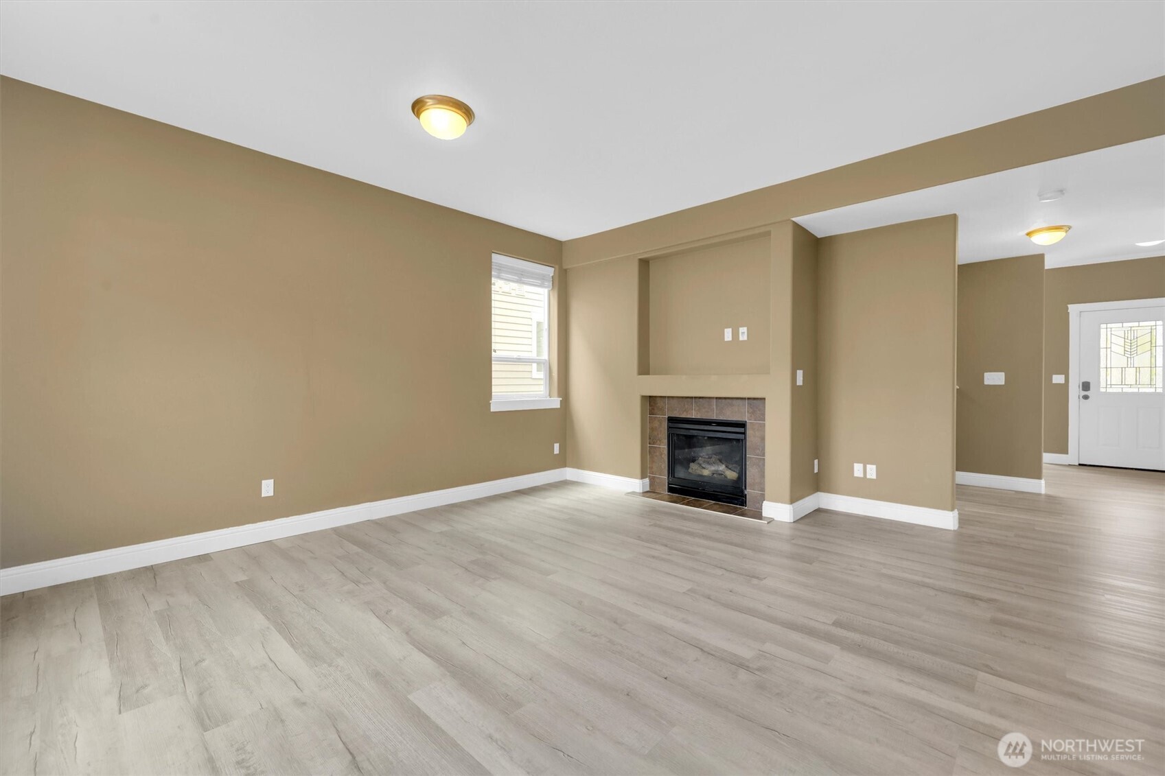 Puyallup, Washington, 98375, United States, 4 Bedrooms Bedrooms, ,3 BathroomsBathrooms,Residential,For Sale,1983972