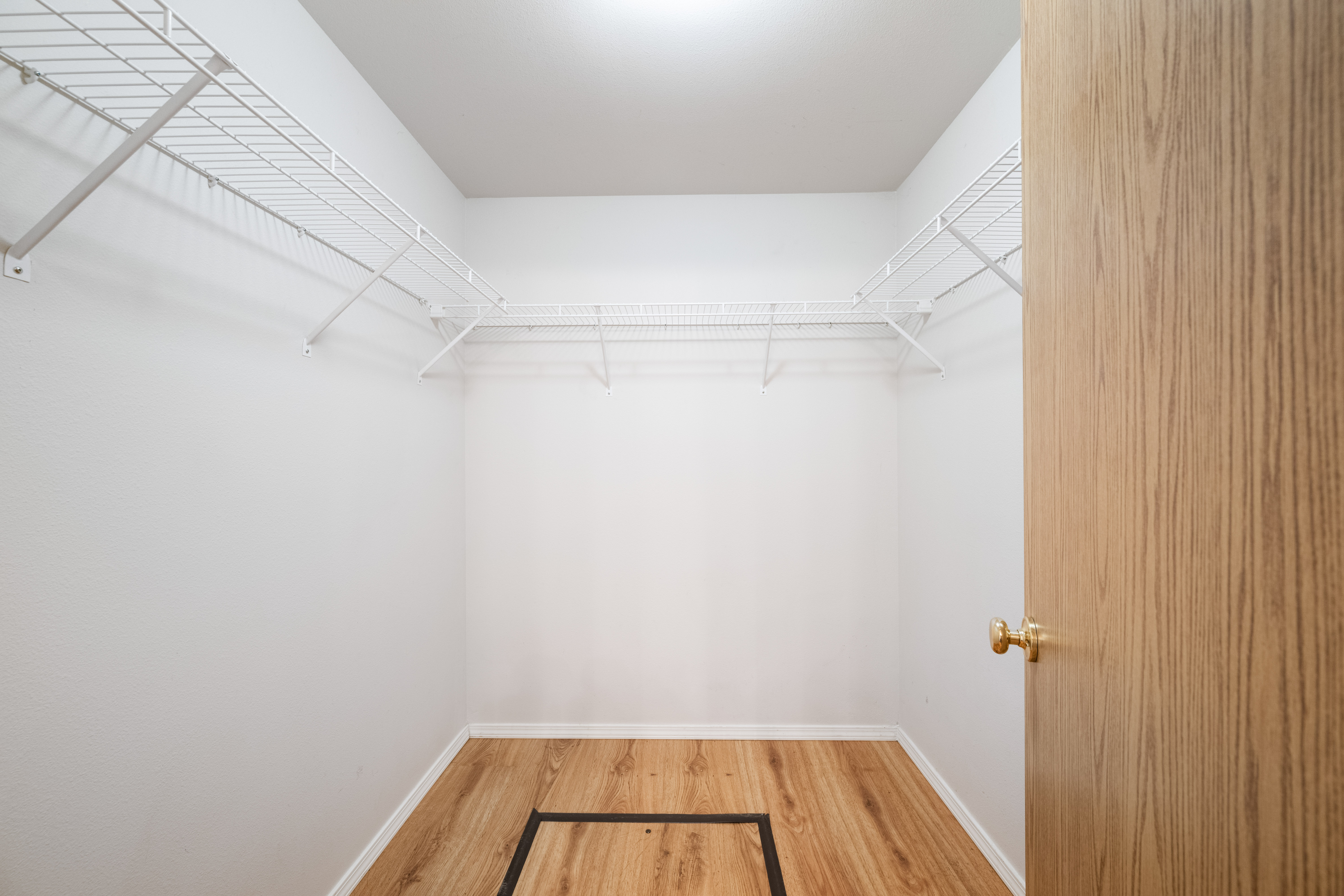  Original Owner with Expansive Covered Patio - 物件實景