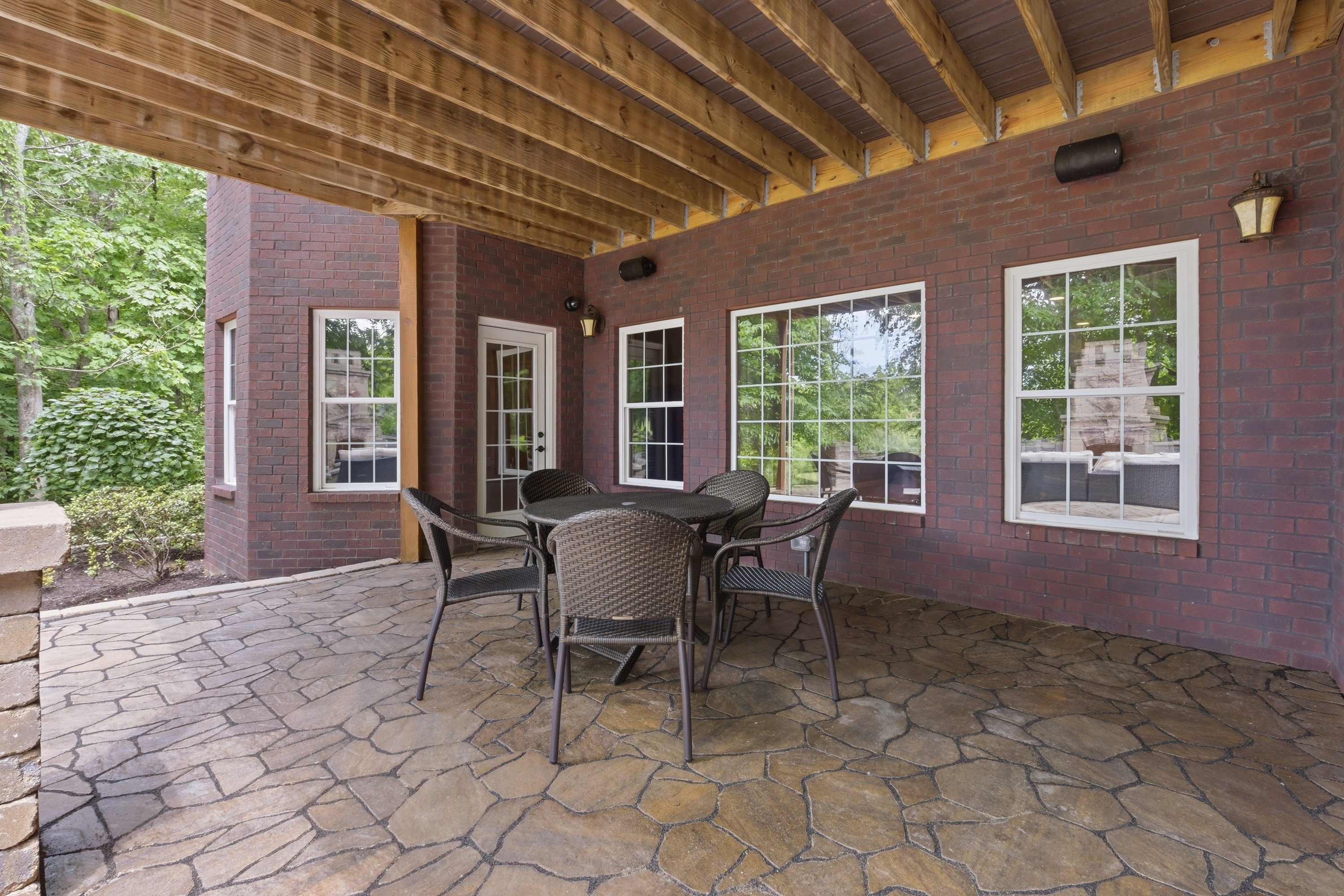  18108 Bellavista Place, Louisville, KY 40245 - 物件實景
