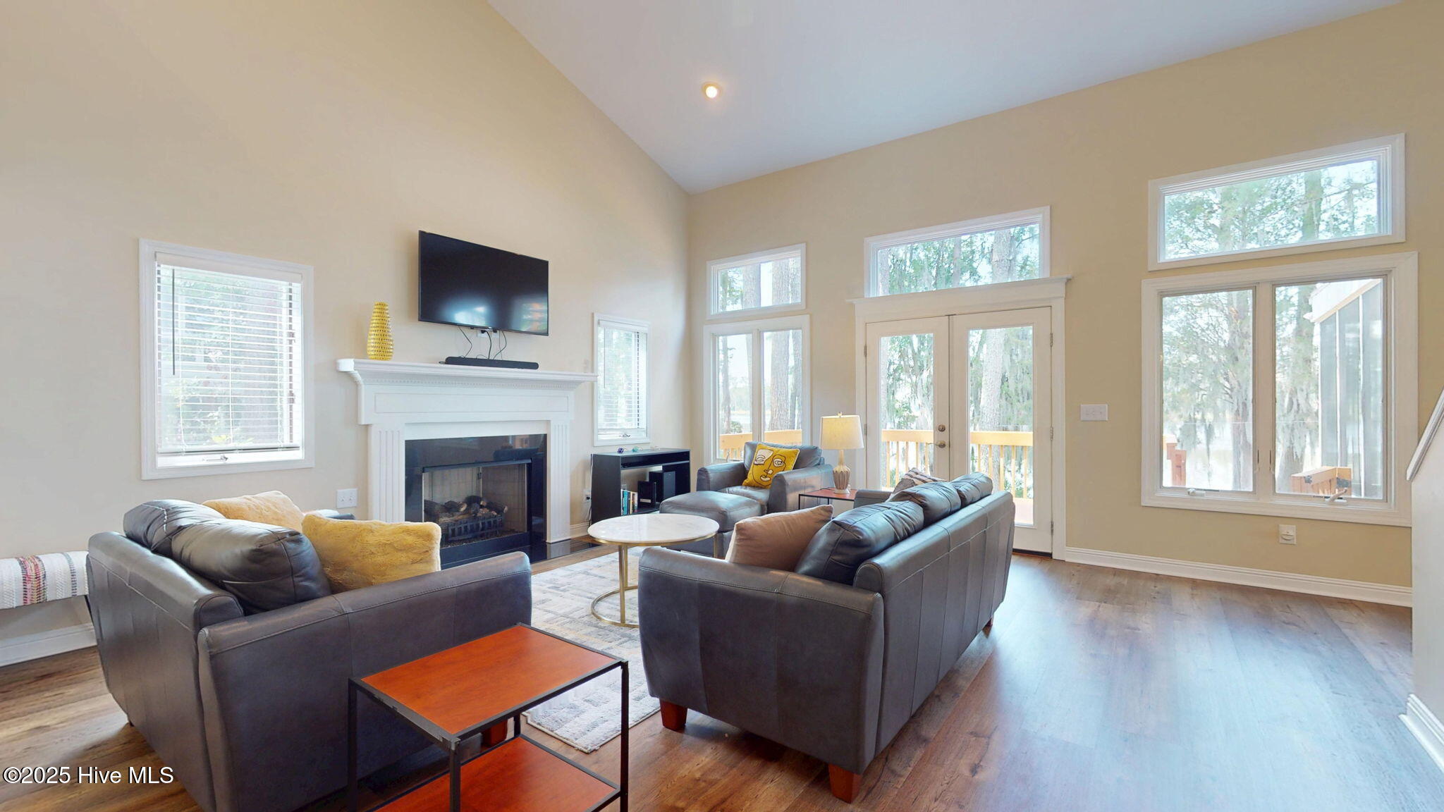 New Bern, North Carolina, 28560, United States, 3 Bedrooms Bedrooms, ,4 BathroomsBathrooms,Residential,For Sale,1874944