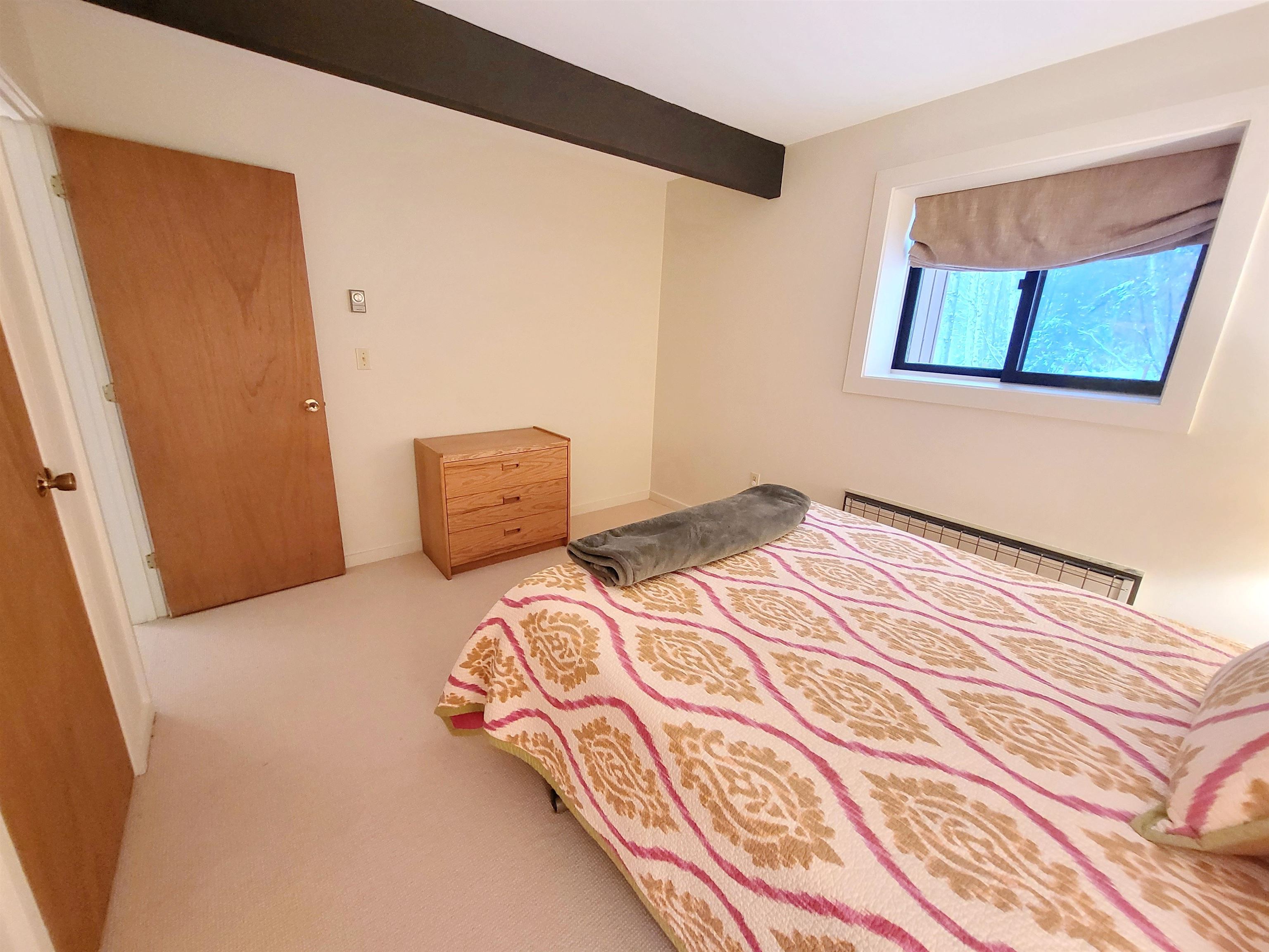 Lincoln, New Hampshire, 03251, United States, 5 Bedrooms Bedrooms, ,2 BathroomsBathrooms,Residential,For Sale,2003487