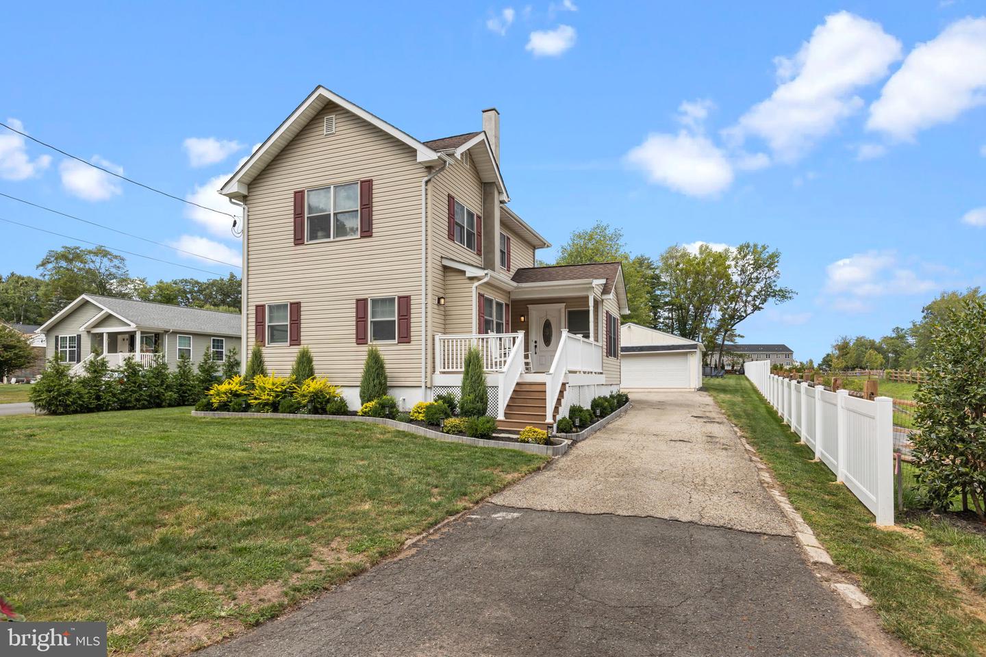 Pennington, New Jersey, 08534, United States, 4 Bedrooms Bedrooms, ,2 BathroomsBathrooms,Residential,For Sale,1940207