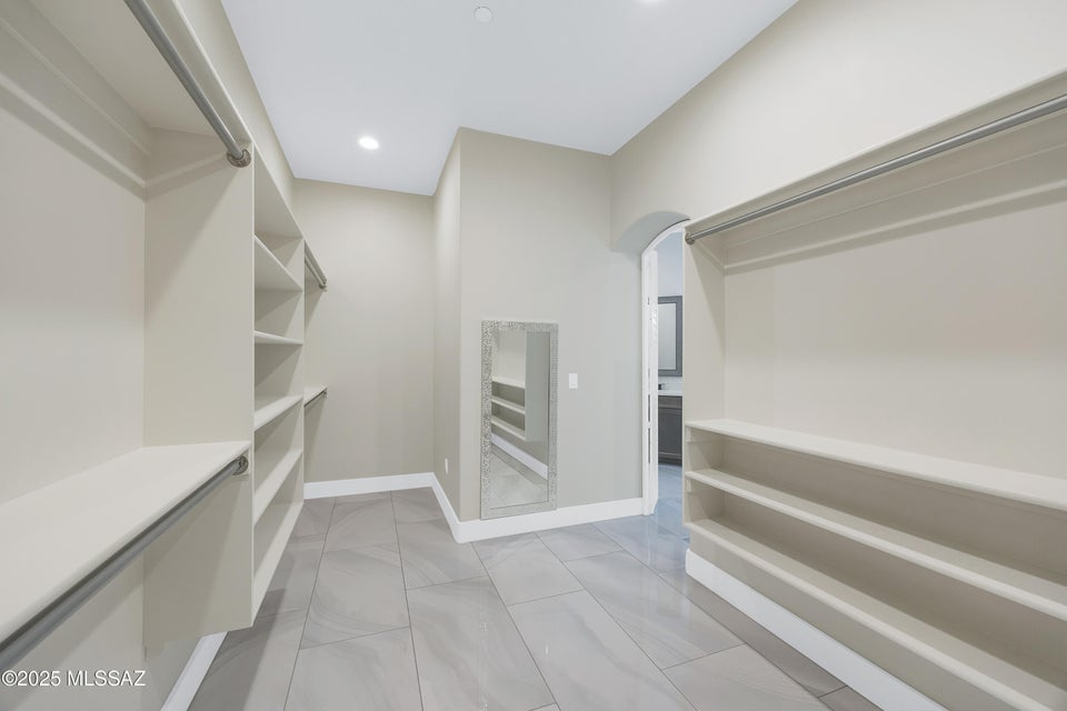 Oro Valley, Arizona, 85742, United States, 4 Bedrooms Bedrooms, ,4 BathroomsBathrooms,Residential,For Sale,1978963