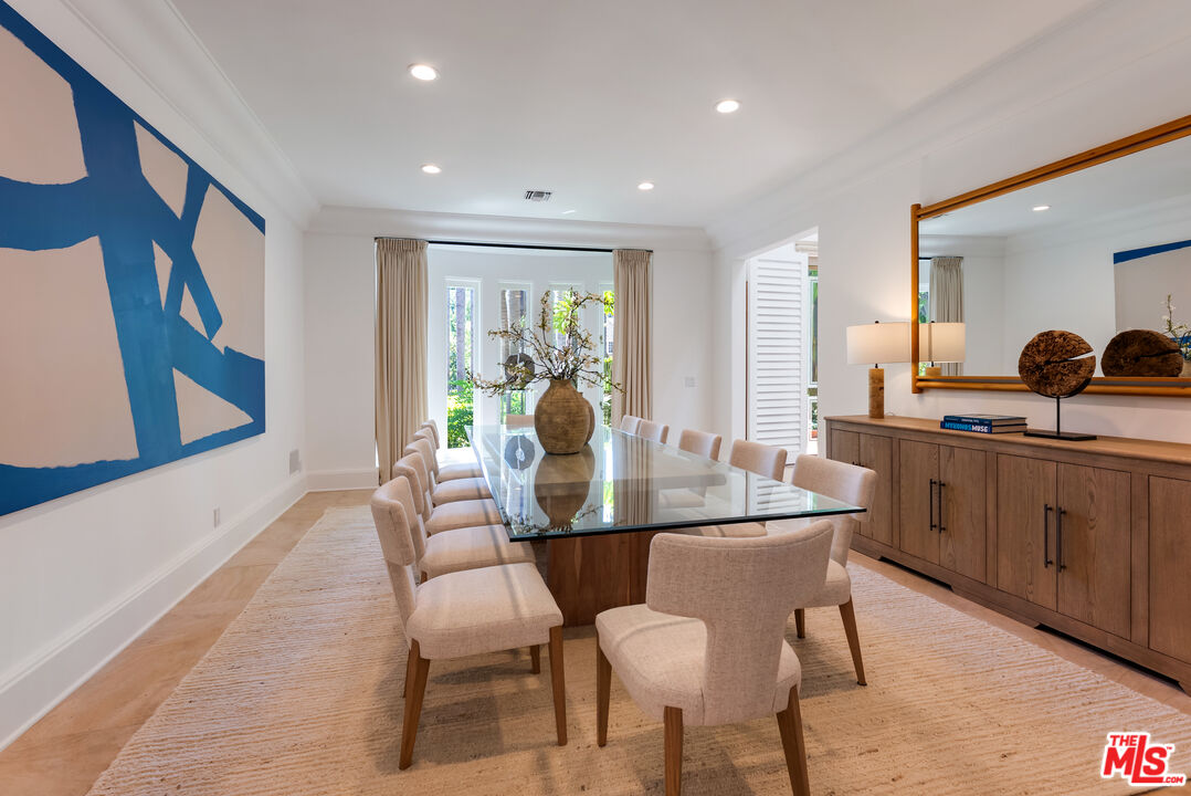Beverly Hills, California, 90210, United States, 6 Bedrooms Bedrooms, ,8 BathroomsBathrooms,Residential,For Sale,1926509