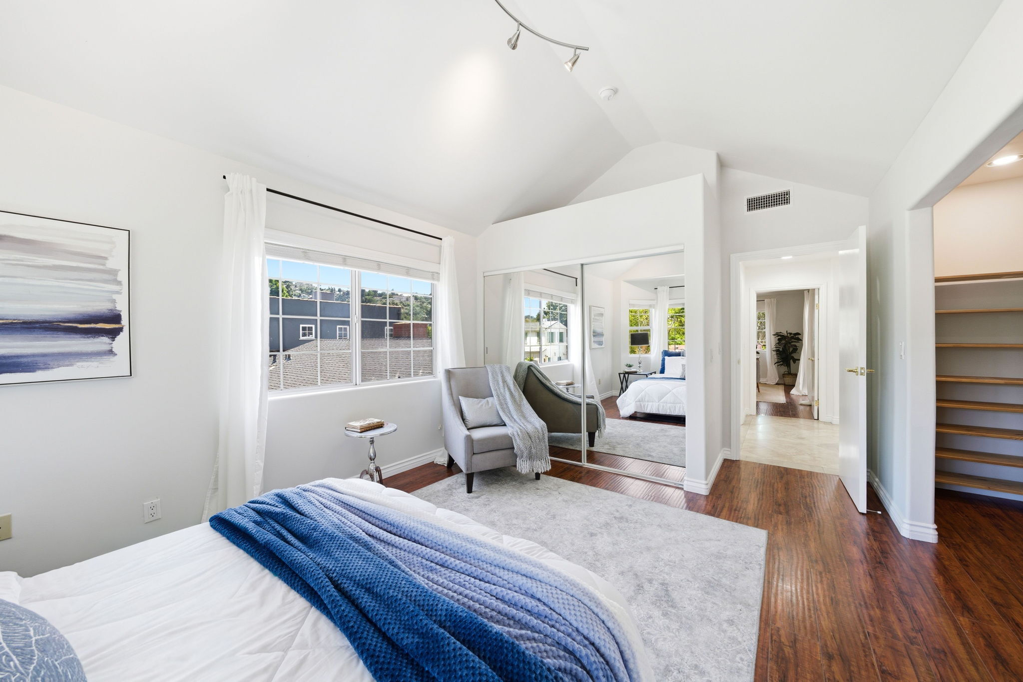  4115 Laurelgrove Ave - 物件實景