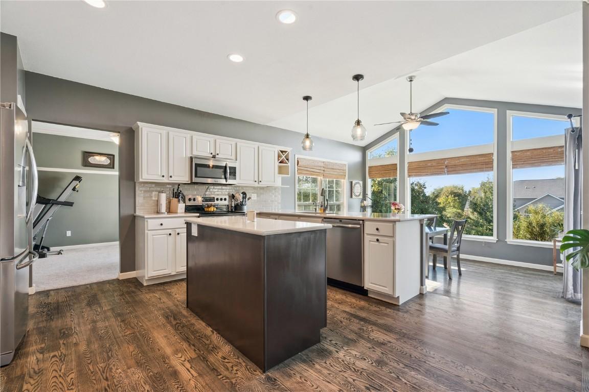 Marion, Iowa, 52302, United States, 5 Bedrooms Bedrooms, ,4 BathroomsBathrooms,Residential,For Sale,1984063