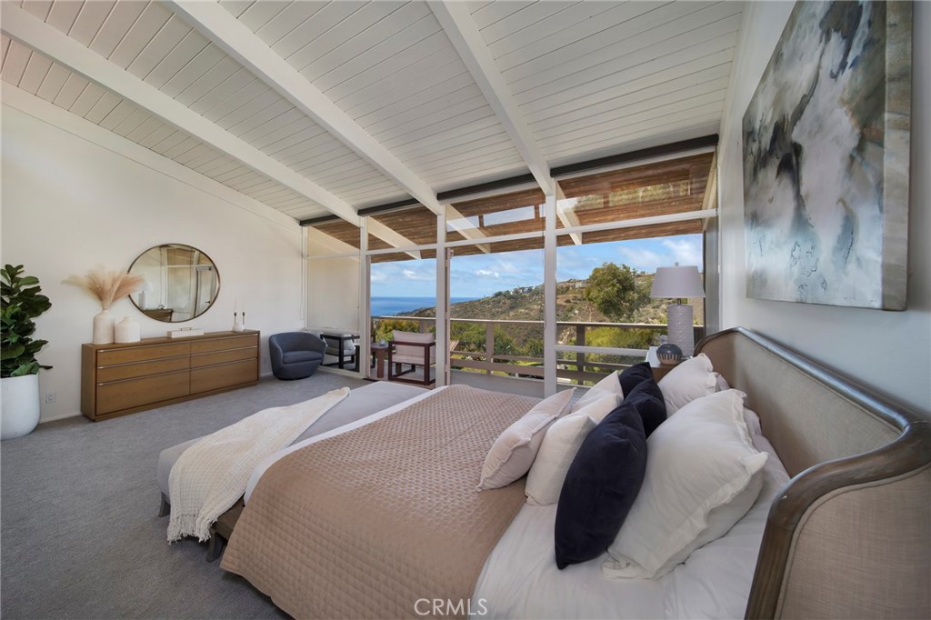 Laguna Beach, California, 92651, United States, 3 Bedrooms Bedrooms, ,3 BathroomsBathrooms,Residential,For Sale,1927395