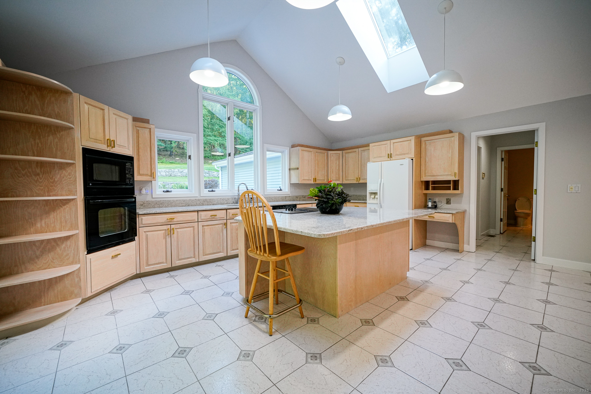 Glastonbury, Connecticut, 06033, United States, 5 Bedrooms Bedrooms, ,4 BathroomsBathrooms,Residential,For Sale,1902715