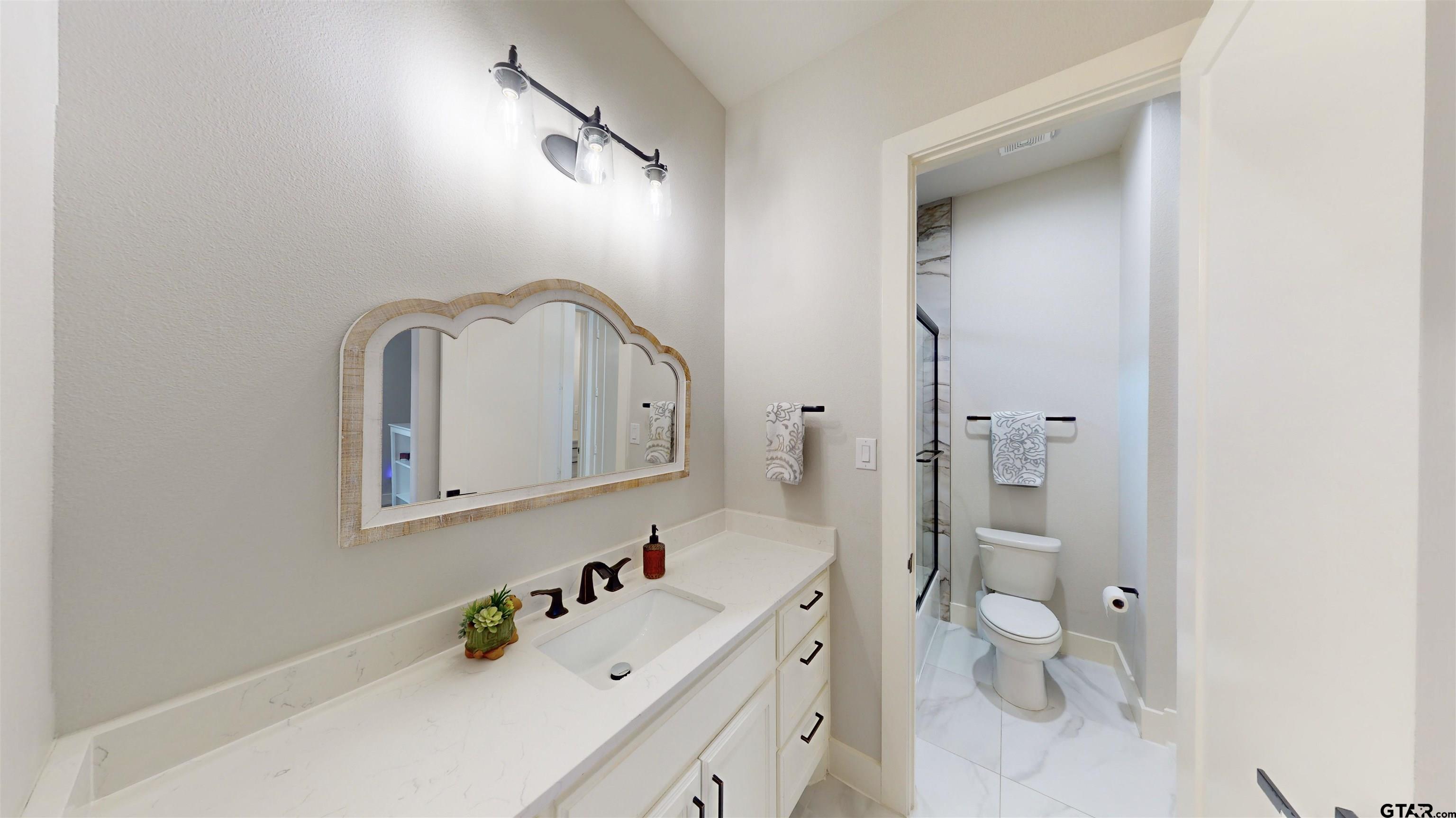 Mabank, Texas, 75156, United States, 3 Bedrooms Bedrooms, ,3 BathroomsBathrooms,Residential,For Sale,1827739