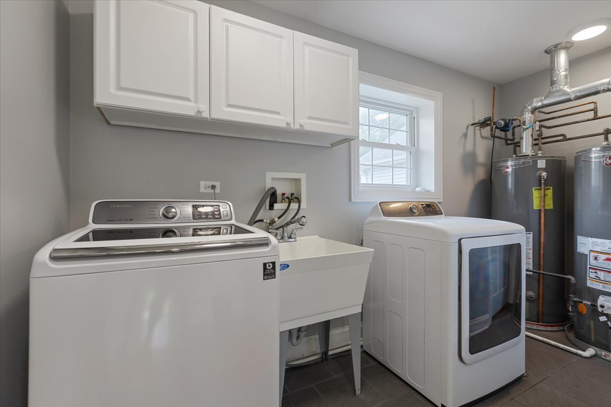 Lombard, Illinois, 60148, United States, 4 Bedrooms Bedrooms, ,4 BathroomsBathrooms,Residential,For Sale,1900568