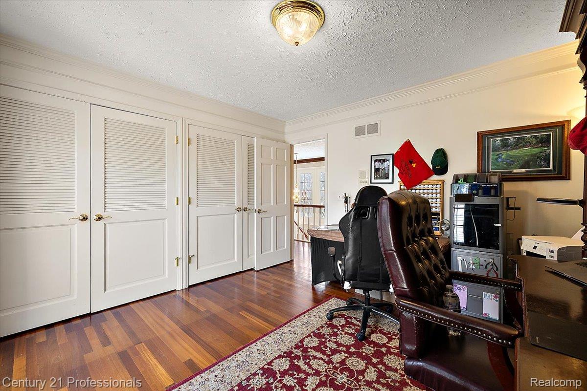 Clarkston, Michigan, 48348, United States, 3 Bedrooms Bedrooms, ,4 BathroomsBathrooms,Residential,For Sale,2036106