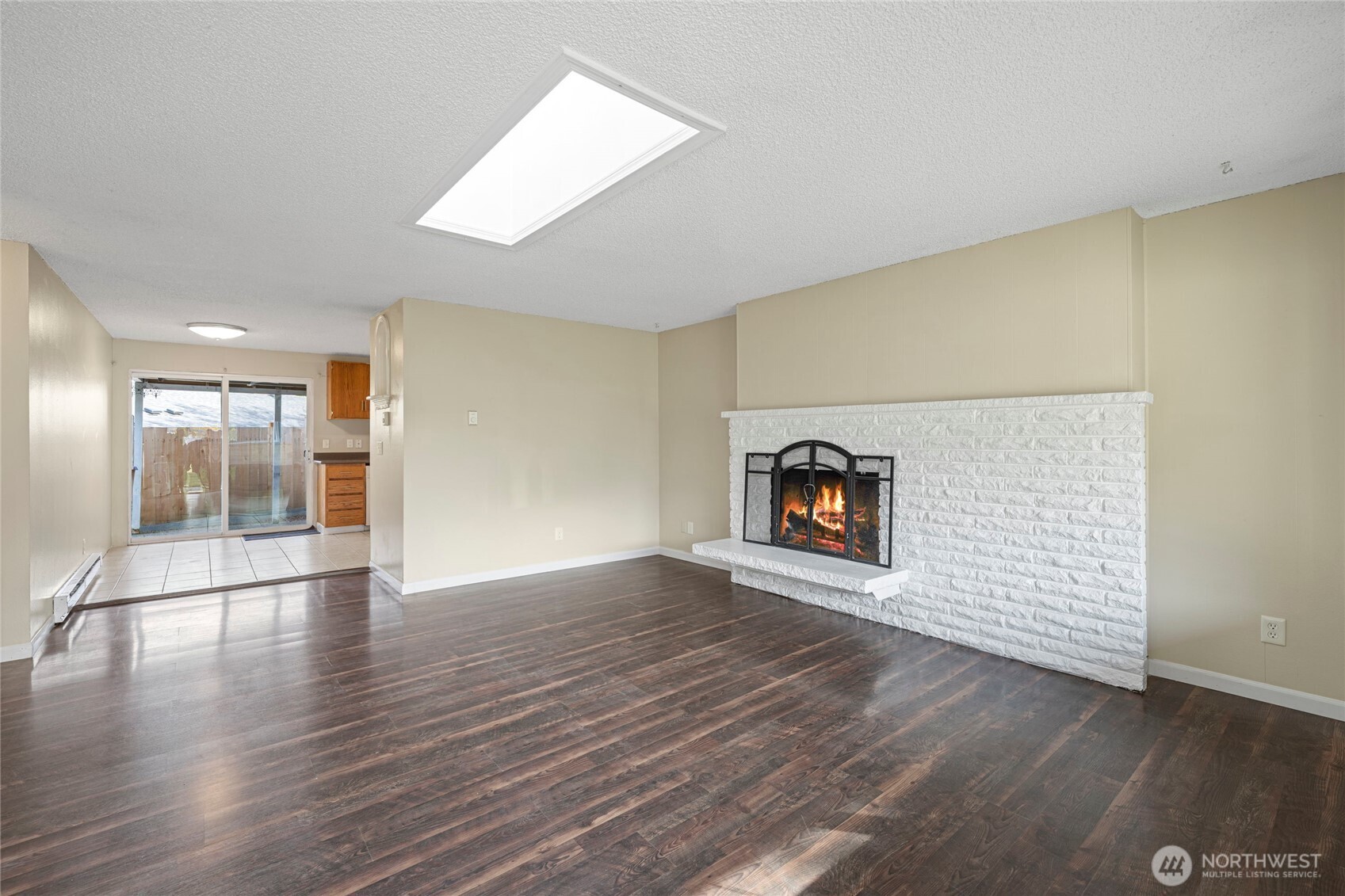 Auburn, Washington, 98001, United States, 4 Bedrooms Bedrooms, ,2 BathroomsBathrooms,Residential,For Sale,1991202