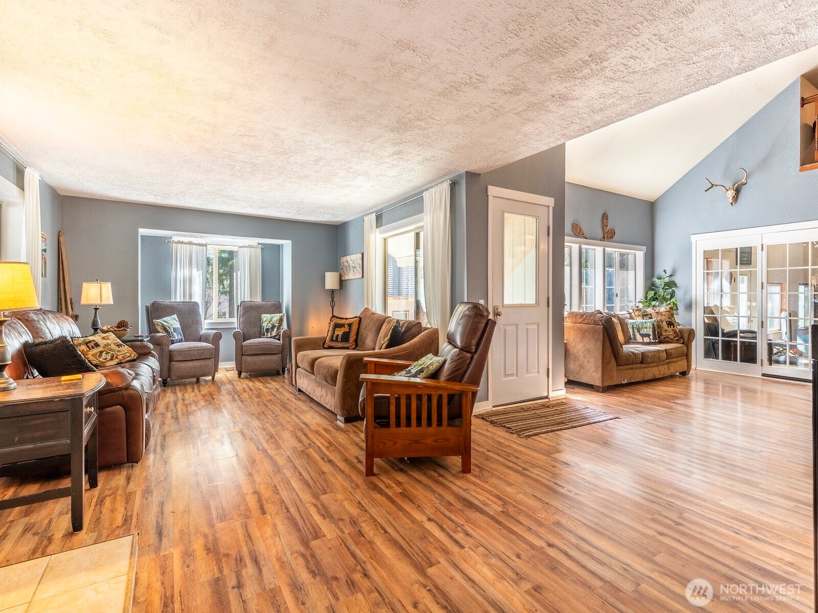 Leavenworth, Washington, 98826, United States, 2 Bedrooms Bedrooms, ,1 BathroomBathrooms,Residential,For Sale,1785099