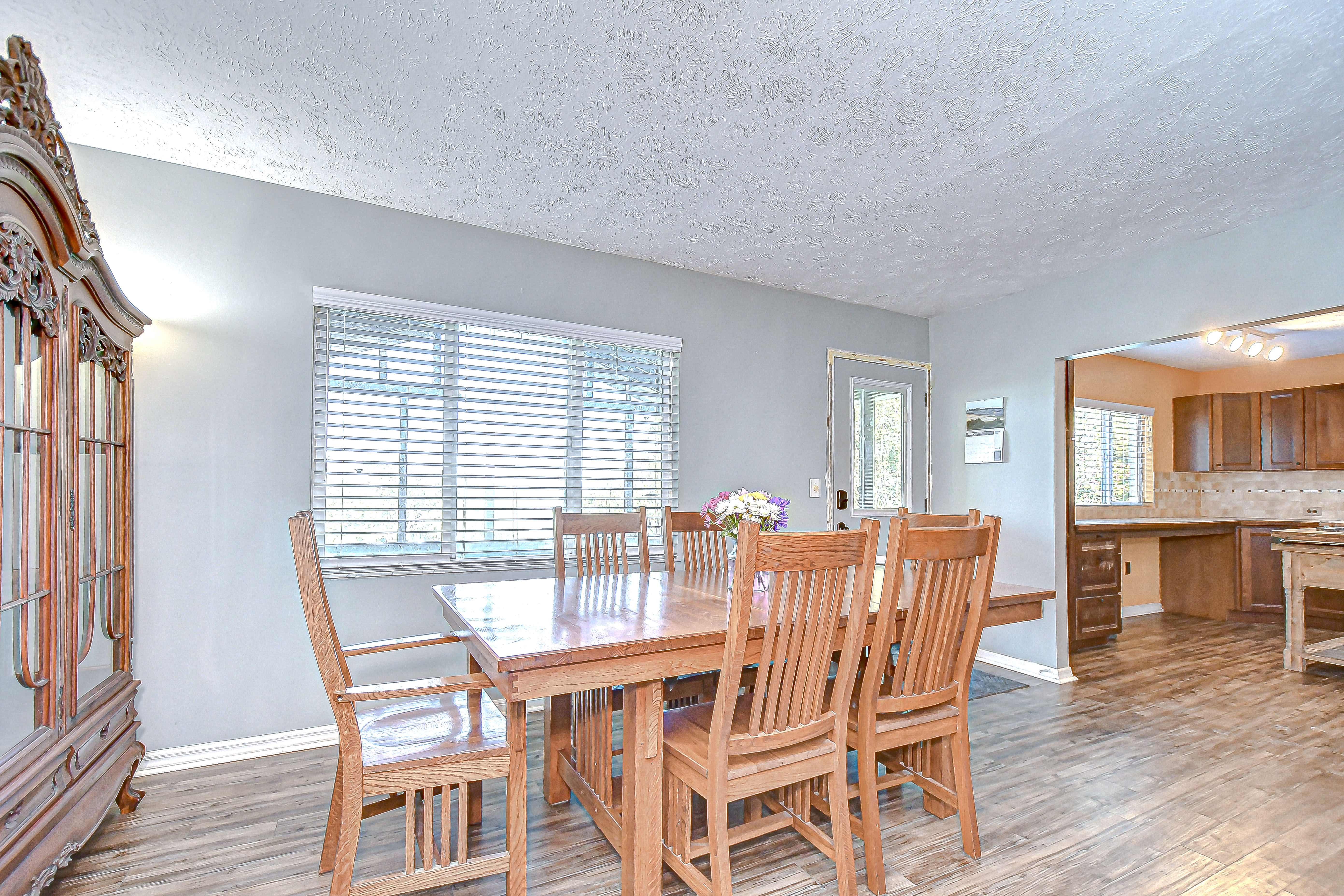 Dade City, Florida, 33523, United States, 4 Bedrooms Bedrooms, ,3 BathroomsBathrooms,Residential,For Sale,1873323