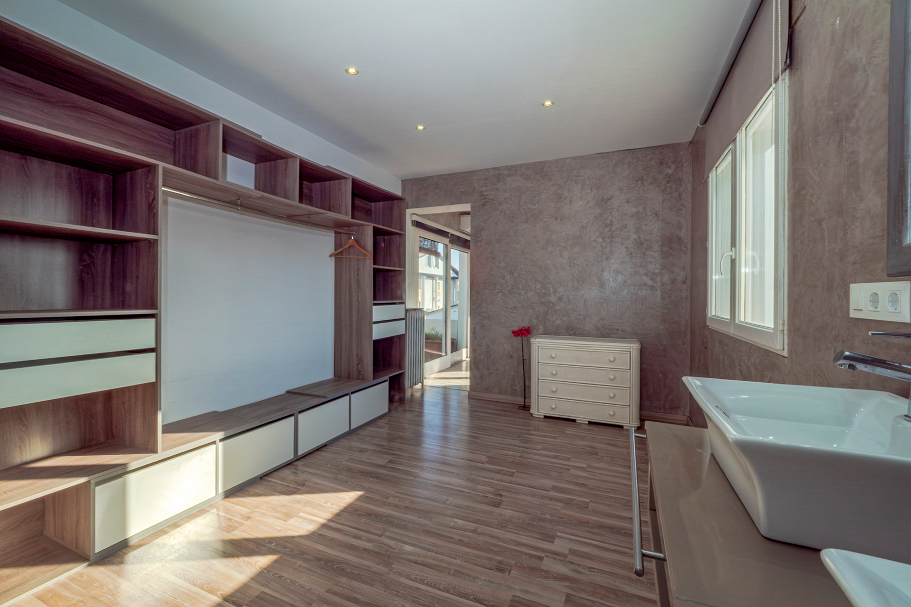  Exclusive Mediterranean Villa in Prime Empuriabrava Location - 物件實景