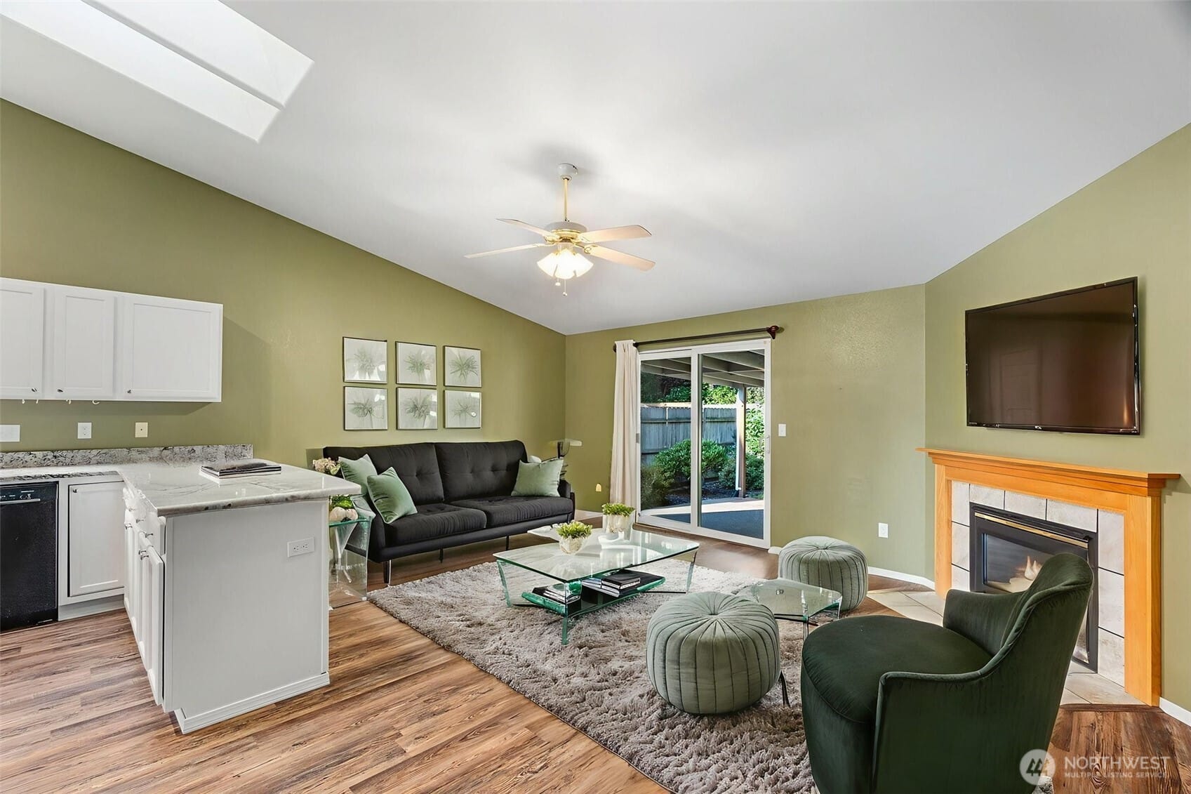 Olympia, Washington, 98501, United States, 3 Bedrooms Bedrooms, ,1 BathroomBathrooms,Residential,For Sale,1939263