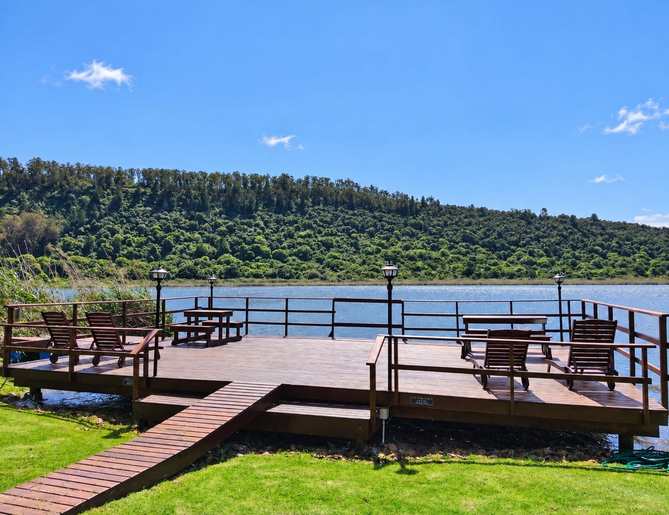  Luxurious lakeside living - 物件實景