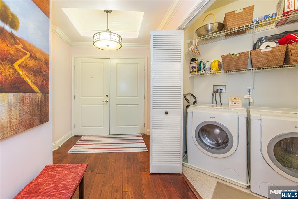 Clifton, New Jersey, 07013, United States, 2 Bedrooms Bedrooms, ,2 BathroomsBathrooms,Residential,For Sale,1971617