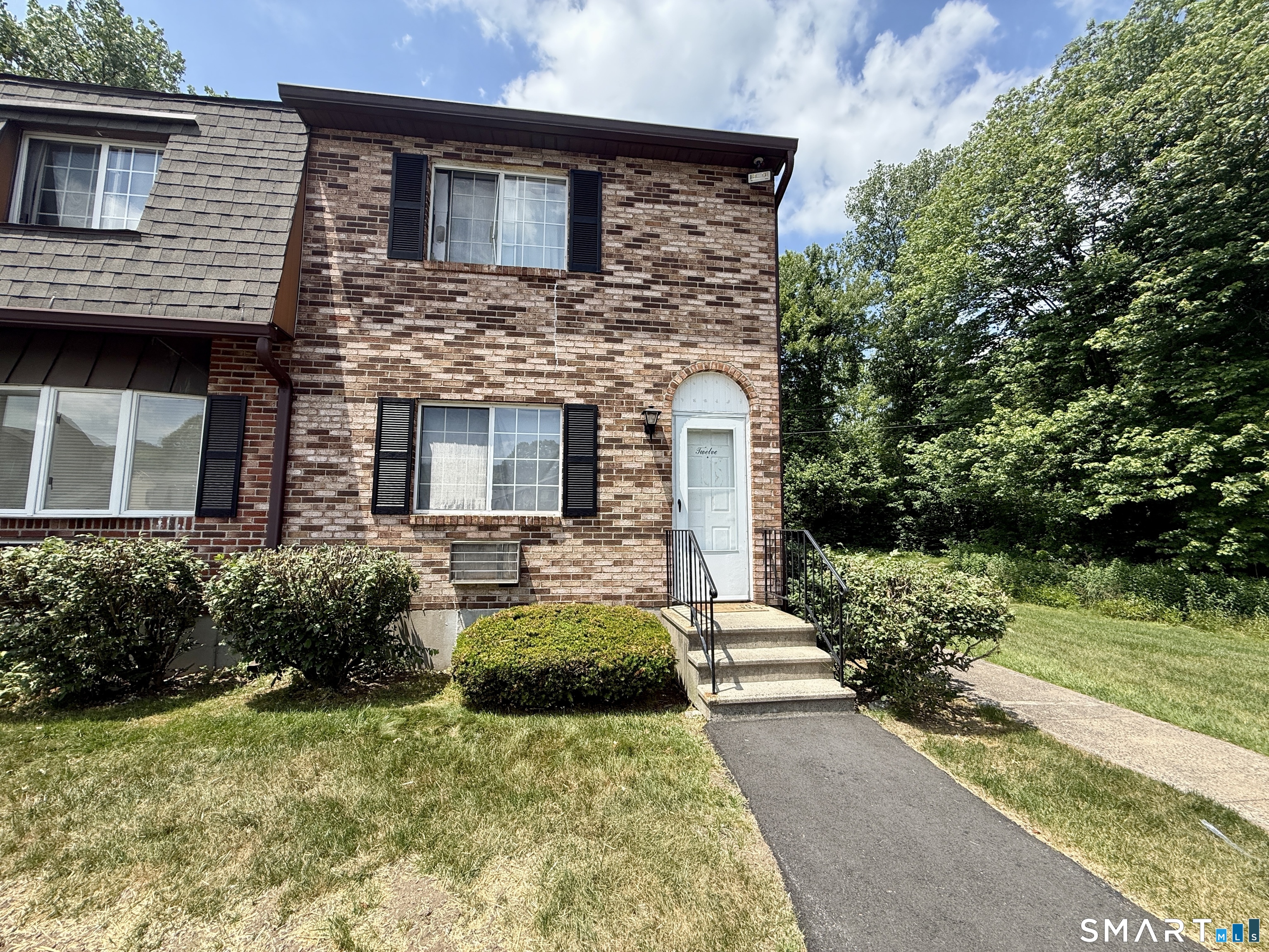 Sharon Rd, Waterbury, CT 06705