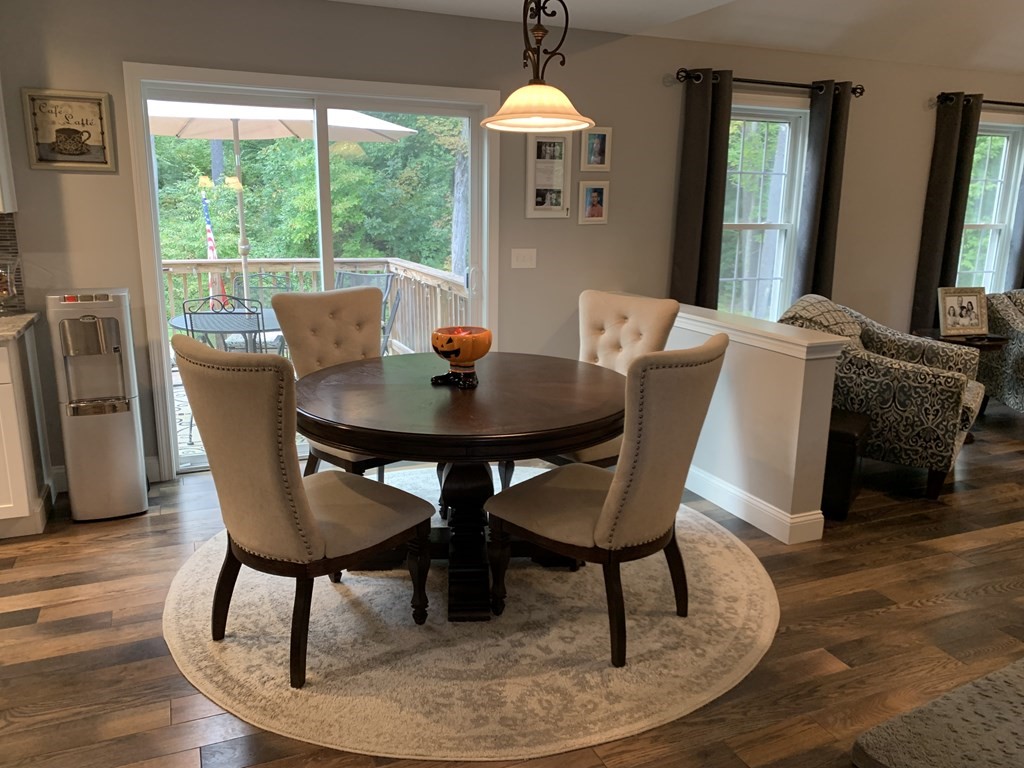 Derry, New Hampshire, 03038, United States, 4 Bedrooms Bedrooms, ,3 BathroomsBathrooms,Residential,For Sale,1942681