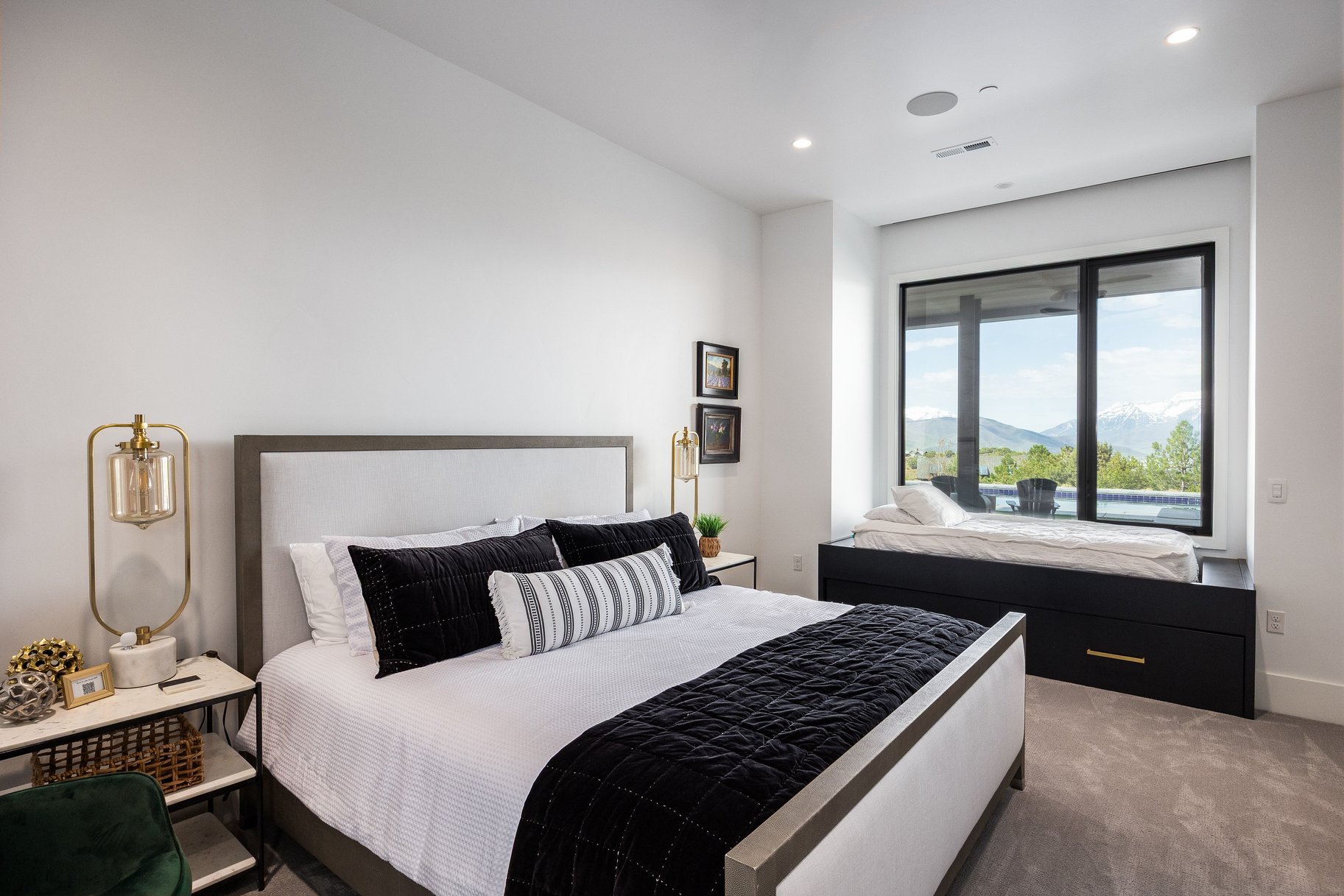  Luxury Lives Here  Architectural Masterpiece with Unmatched Privacy & Views - 物件實景