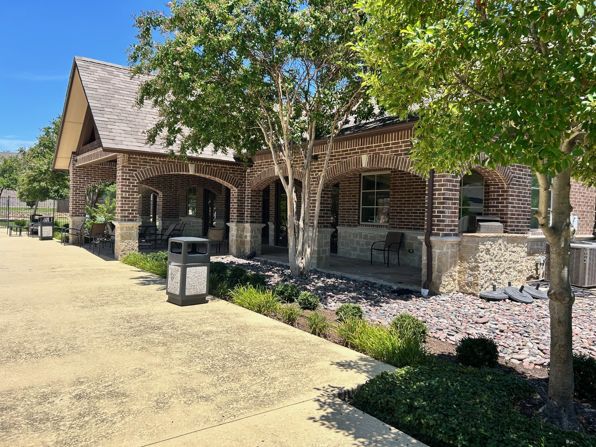 Carrollton, Texas, 75010, United States, 3 Bedrooms Bedrooms, ,2 BathroomsBathrooms,Residential,For Sale,1901690