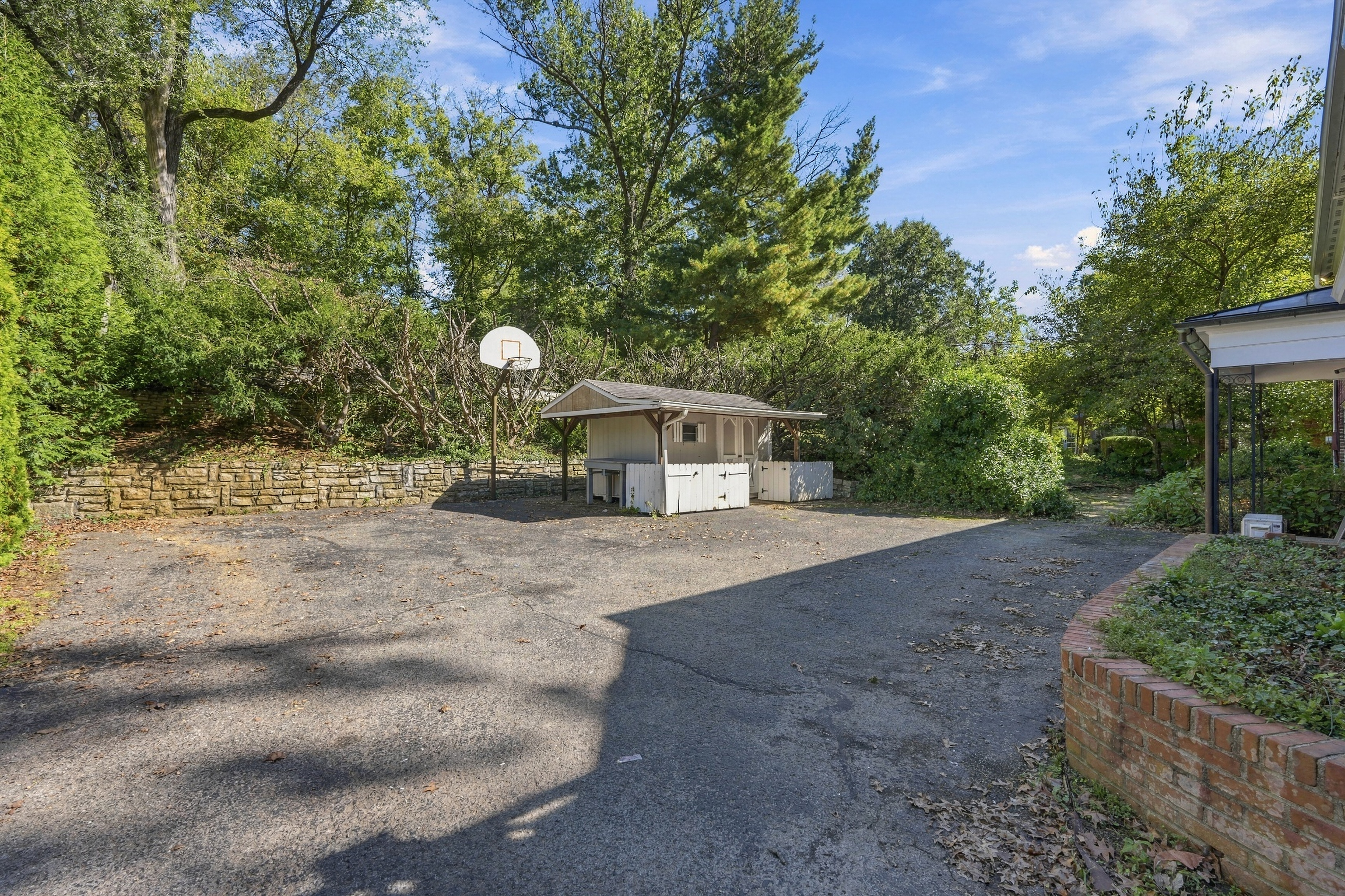  2501 Seneca Valley Road, Louisville, KY 40205 - 物件實景