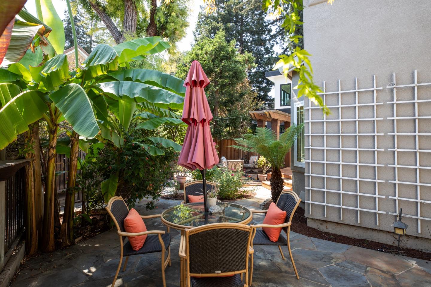 Menlo Park, California, 94025, United States, 4 Bedrooms Bedrooms, ,3 BathroomsBathrooms,Residential,For Sale,1927221