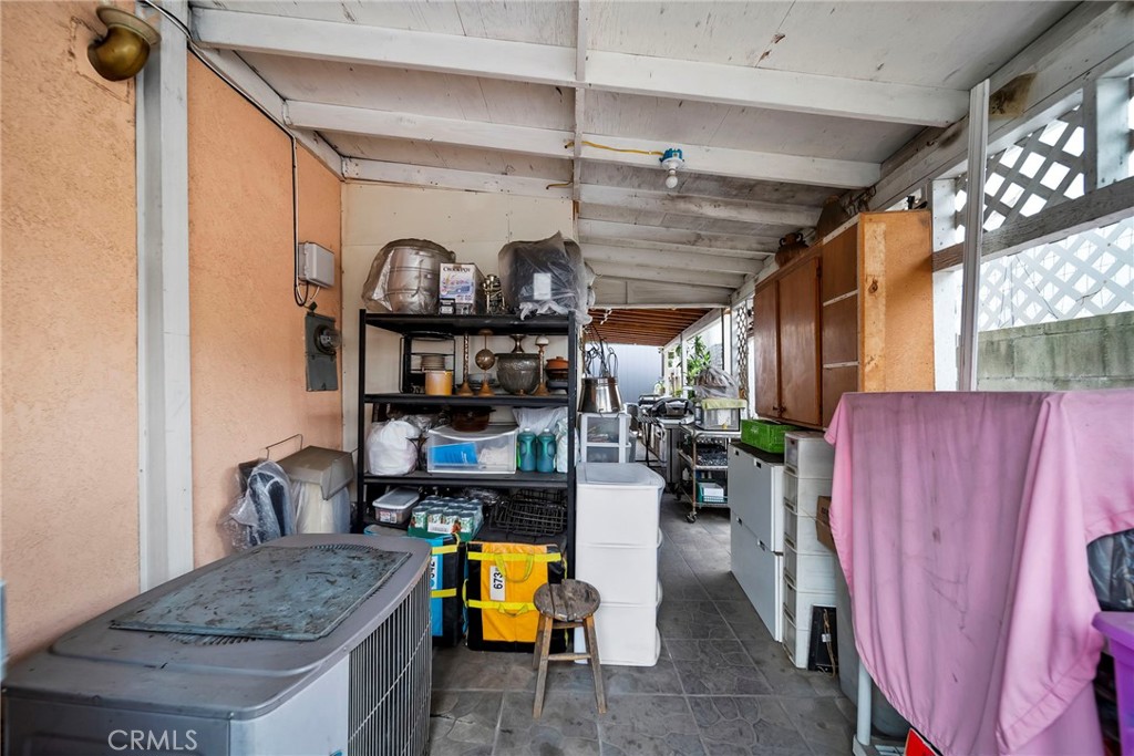 Los Angeles, California, 90041, United States, ,Residential,For Sale,2013561