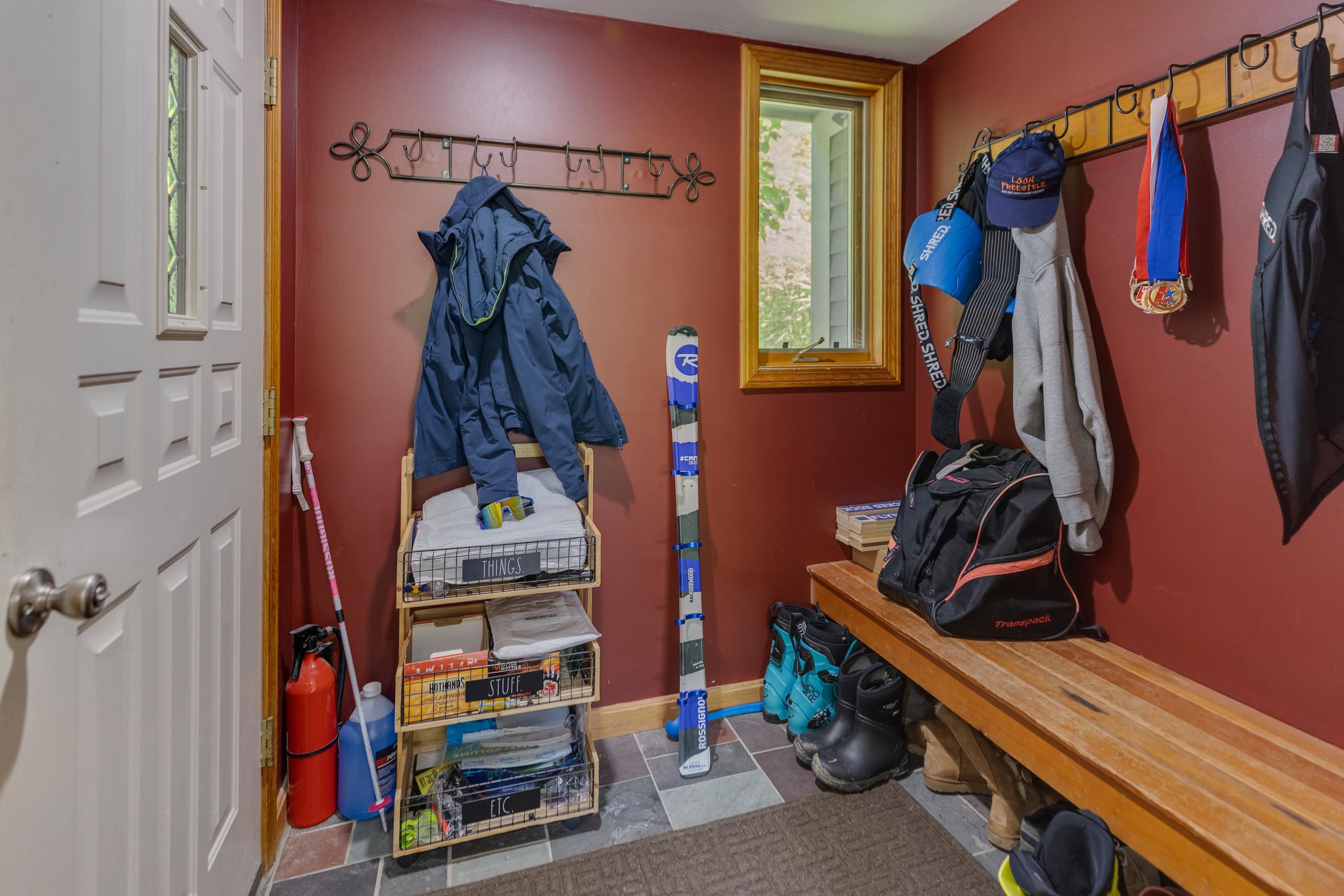 Lincoln, New Hampshire, 03251, United States, 4 Bedrooms Bedrooms, ,4 BathroomsBathrooms,Residential,For Sale,1991749