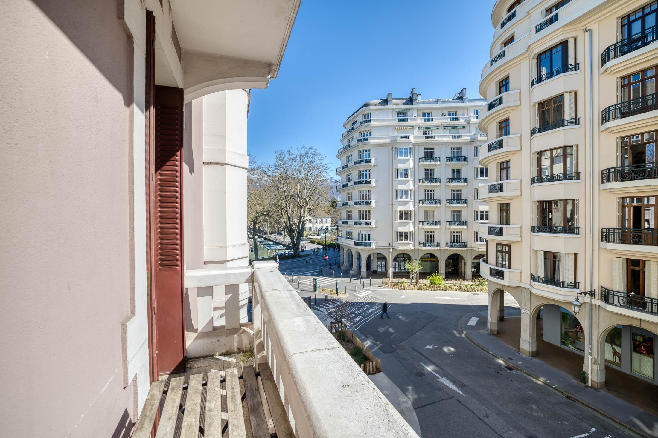  Characterful family apartment in the heart of the highly sought-after Ilots dis… - 物件實景