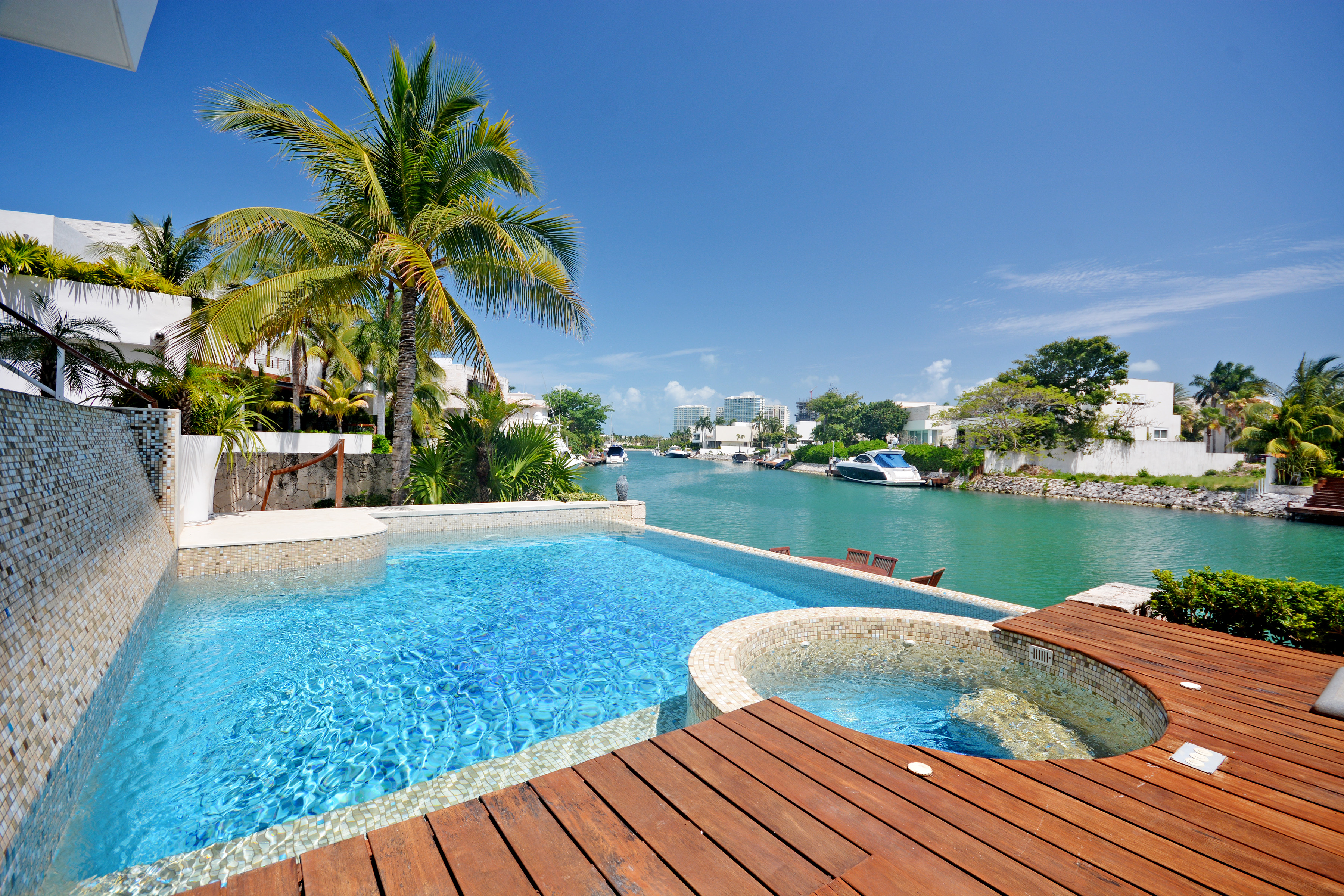 EXCLUSIVE RESIDENCE WITH PRIVATE DOCK - 物件實景