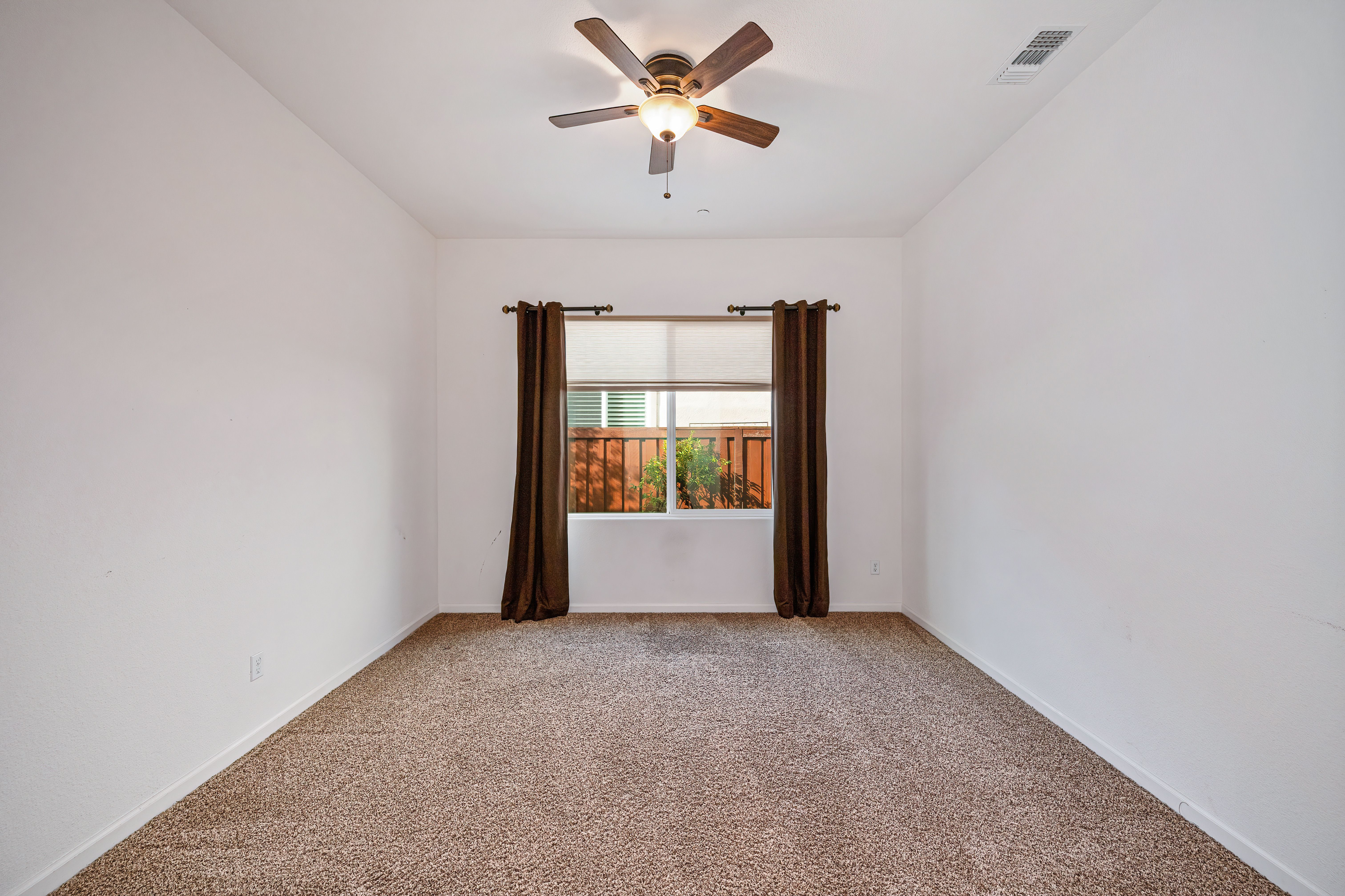  3911 Don River Lane, Sacramento, CA 95834 - 物件實景