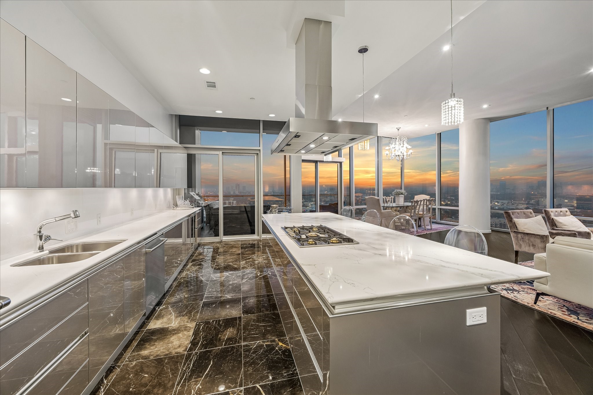  2727 Kirby Drive #19F - 物件實景