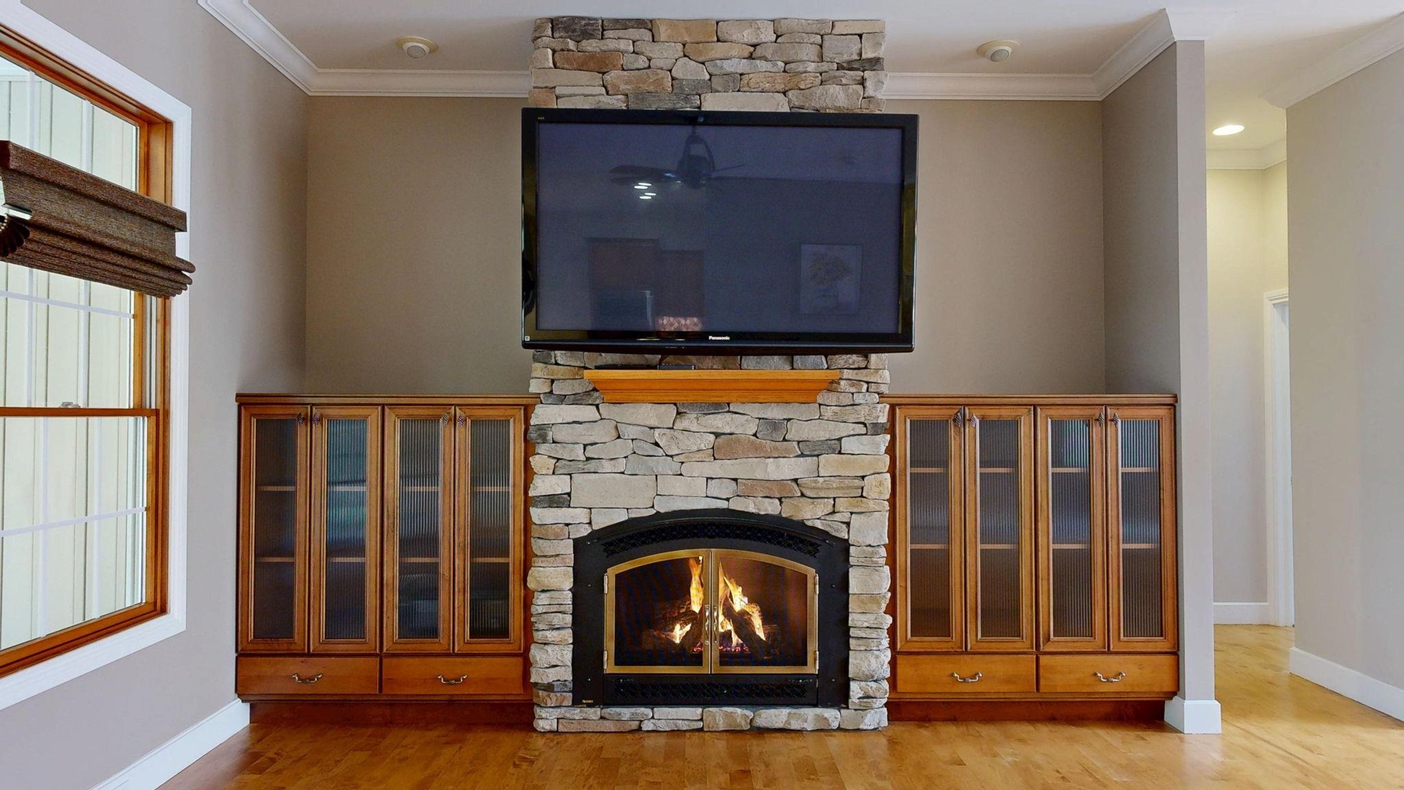 Midland, Michigan, 48642, United States, 3 Bedrooms Bedrooms, ,3 BathroomsBathrooms,Residential,For Sale,1977792