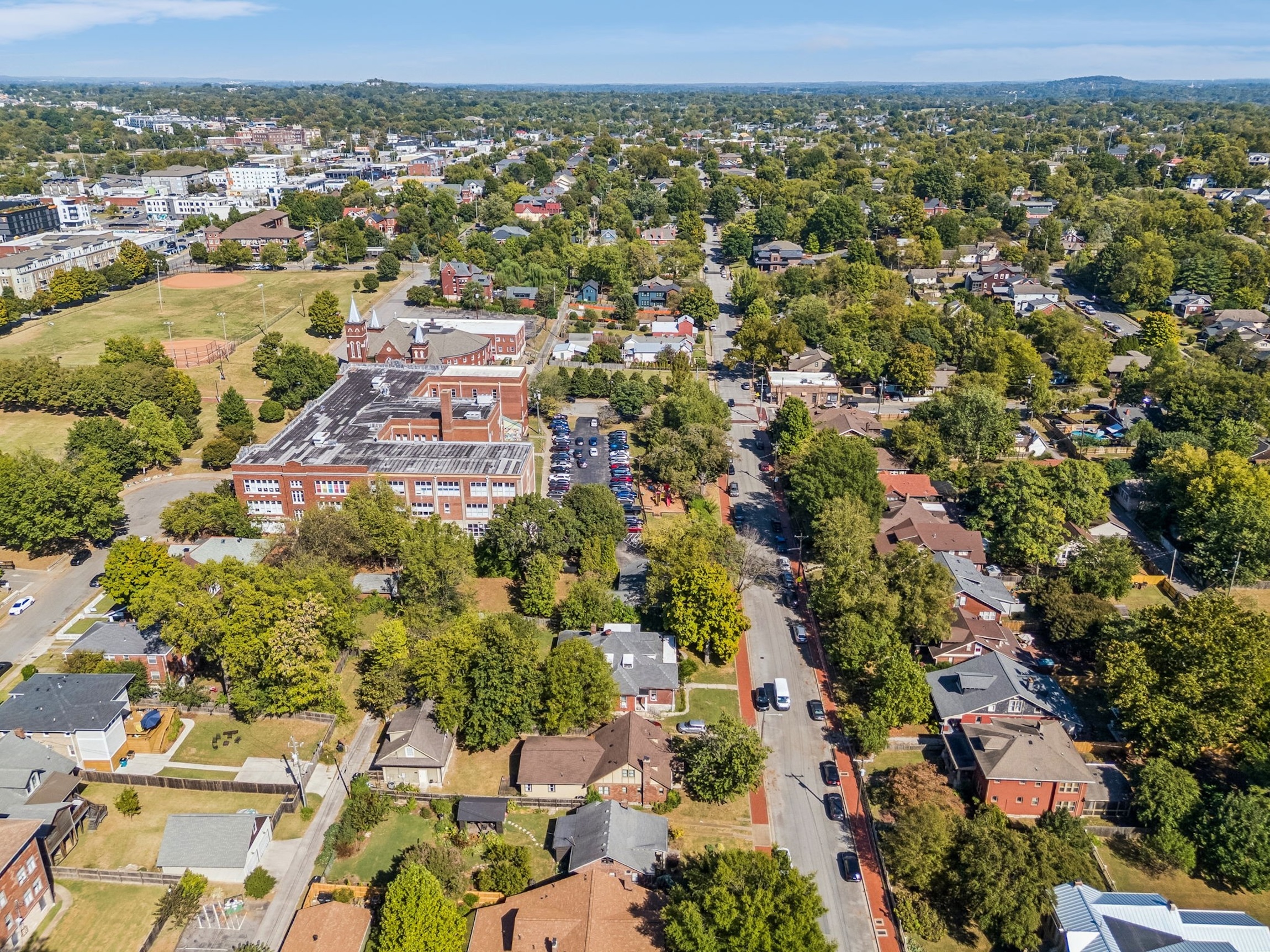  611 Fatherland St, Nashville, TN, 37206 - 物件實景