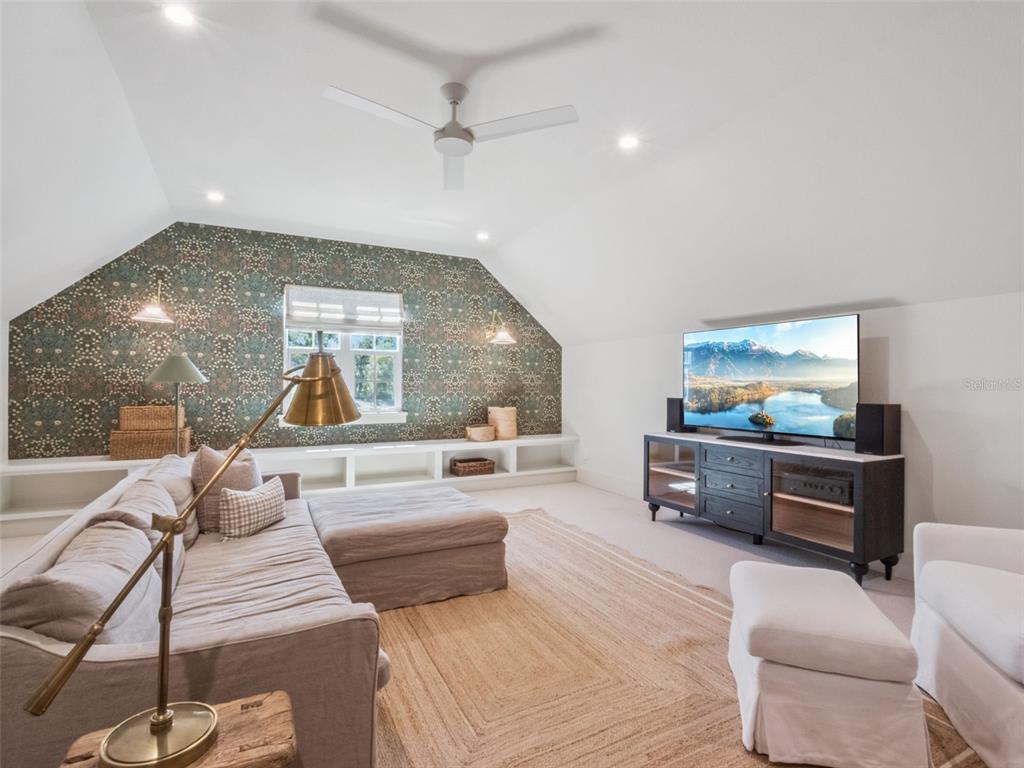 Winter Park, Florida, 32789, United States, 3 Bedrooms Bedrooms, ,5 BathroomsBathrooms,Residential,For Sale,1993312