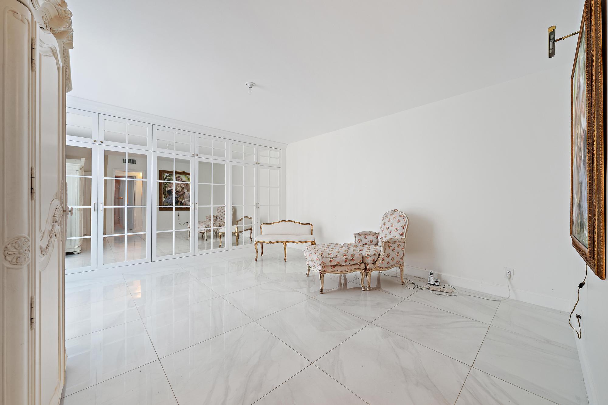  100 Worth Avenue 611 - 物件實景