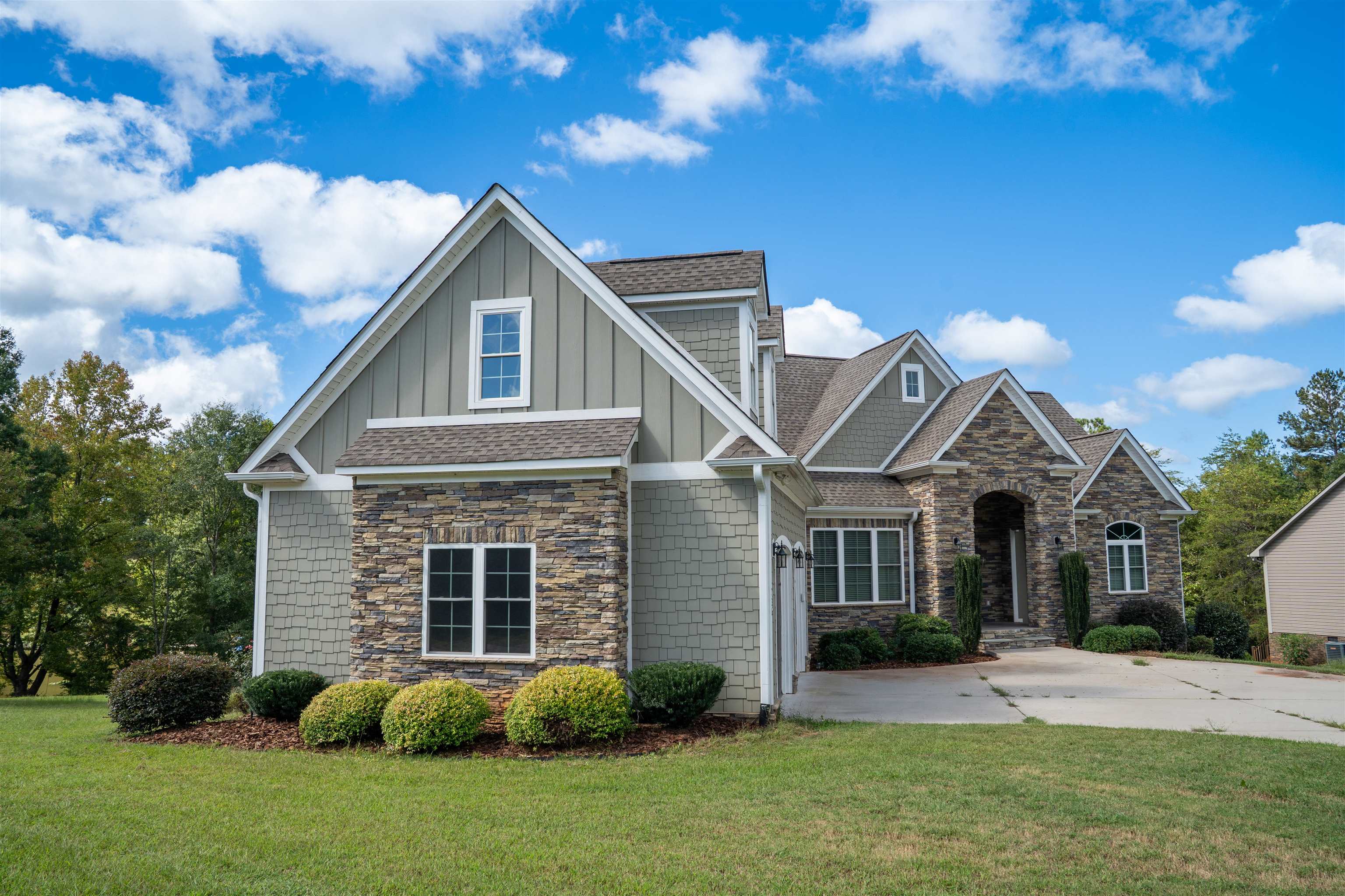 Inman, South Carolina, 29349, United States, 4 Bedrooms Bedrooms, ,4 BathroomsBathrooms,Residential,For Sale,2005509