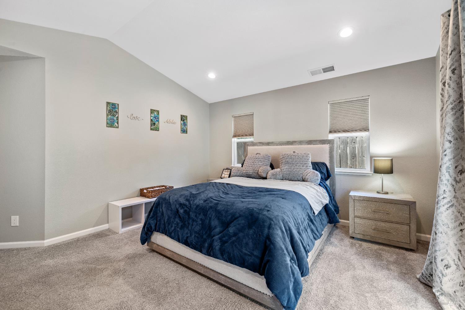 Petaluma, California, 94952, United States, 3 Bedrooms Bedrooms, ,2 BathroomsBathrooms,Residential,For Sale,1914314