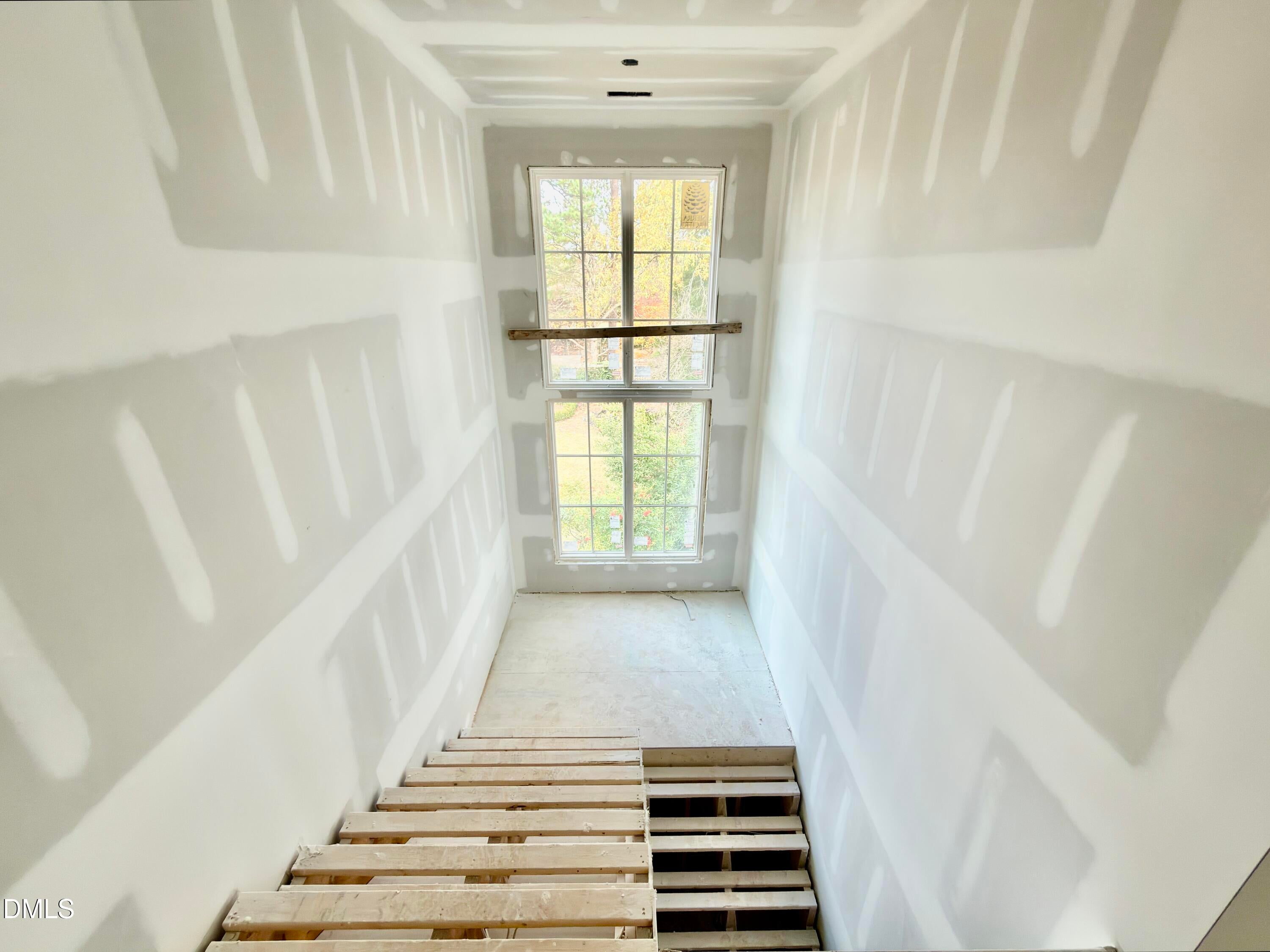 Raleigh, North Carolina, 27608, United States, 4 Bedrooms Bedrooms, ,6 BathroomsBathrooms,Residential,For Sale,1988275