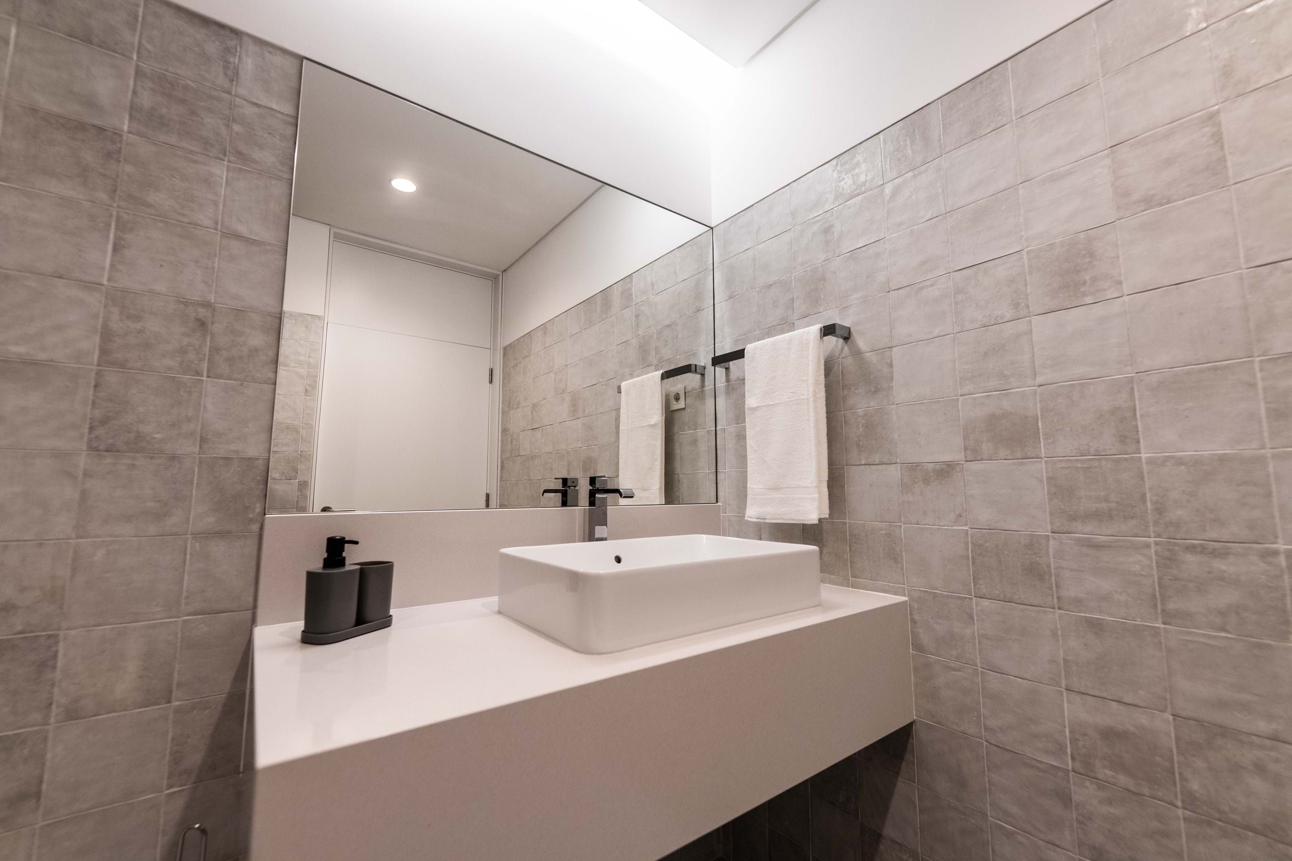 Ponta Delgada, Ilha de São Miguel, 9500-036, PT, 2 Bedrooms Bedrooms, ,2 BathroomsBathrooms,Residential,For Sale,2003175