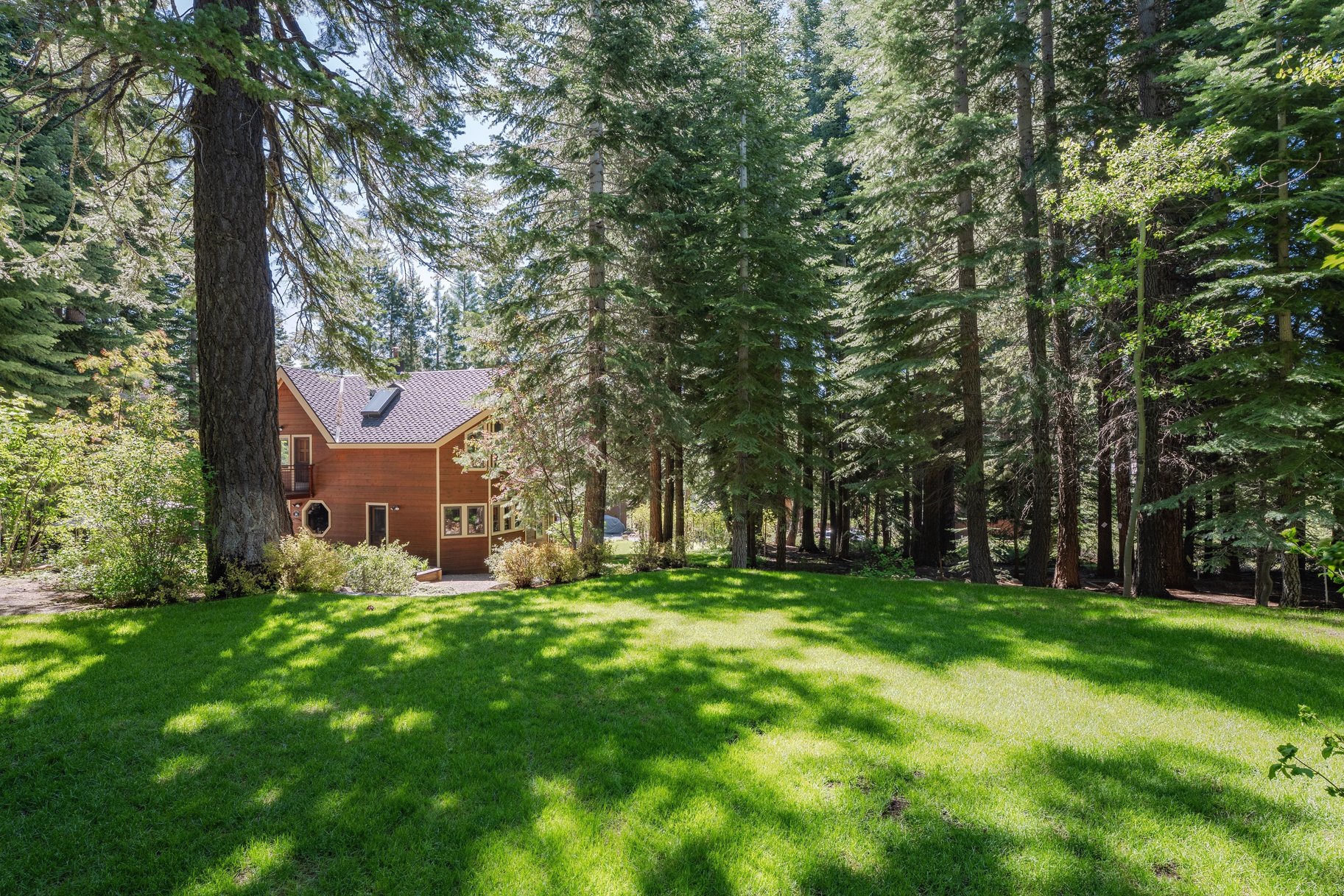  Carnelian Bay home backing to forest service and with an additional vacant lot - 物件實景