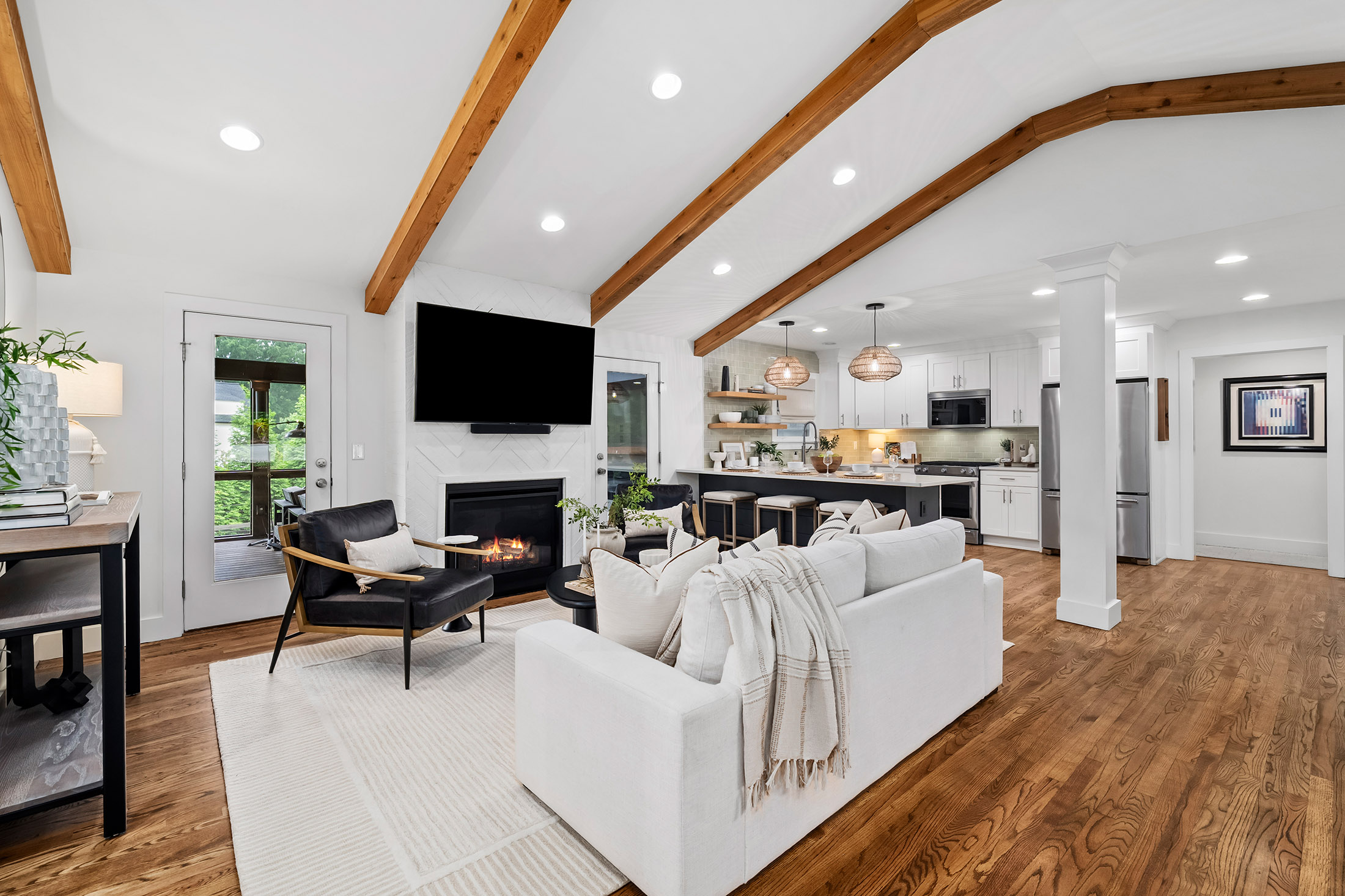  Extensively Renovated Home in the Heart of Downtown Alpharetta - 物件實景