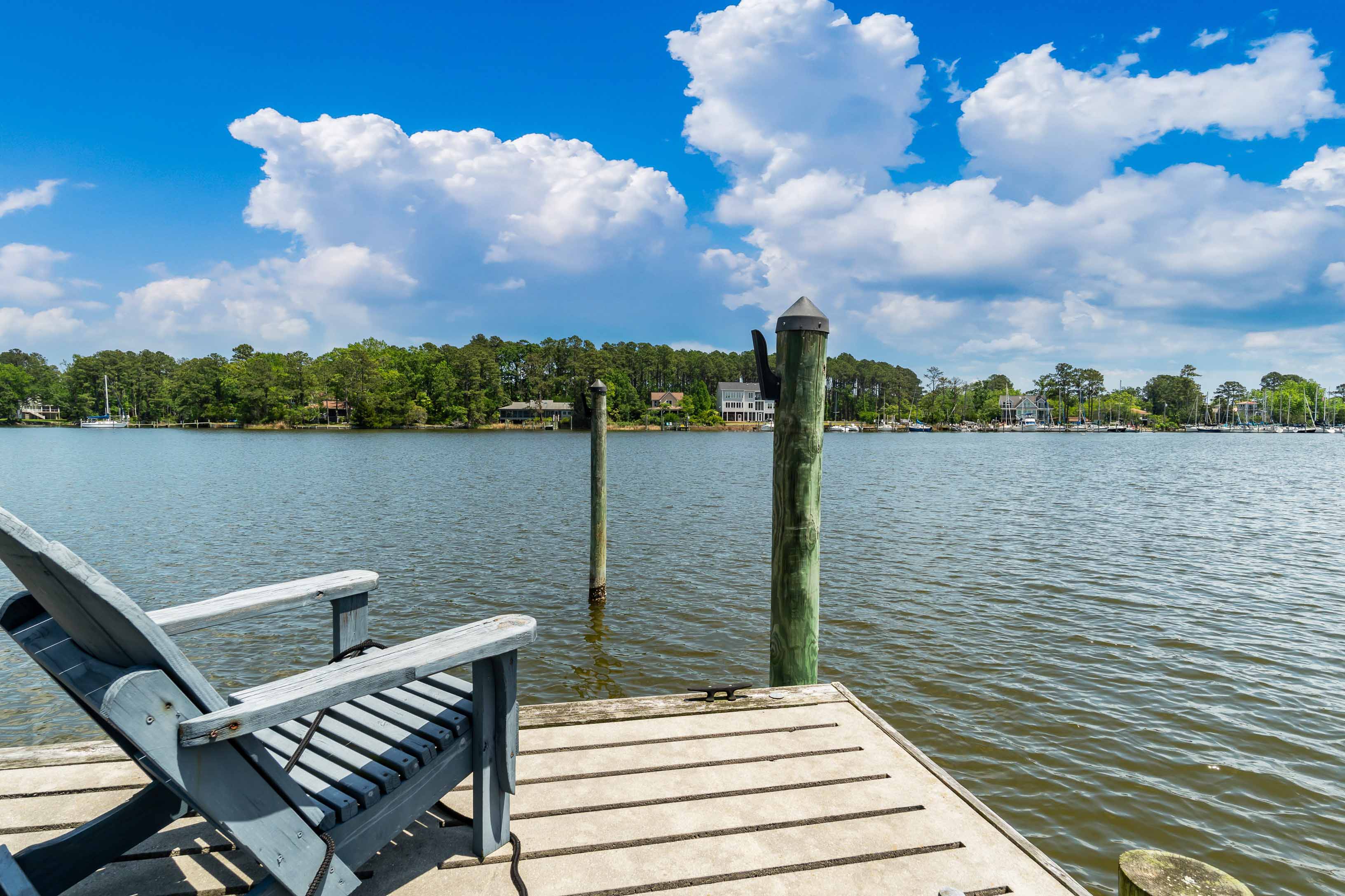 Oriental, North Carolina, 28571, United States, 2 Bedrooms Bedrooms, ,3 BathroomsBathrooms,Residential,For Sale,1943543