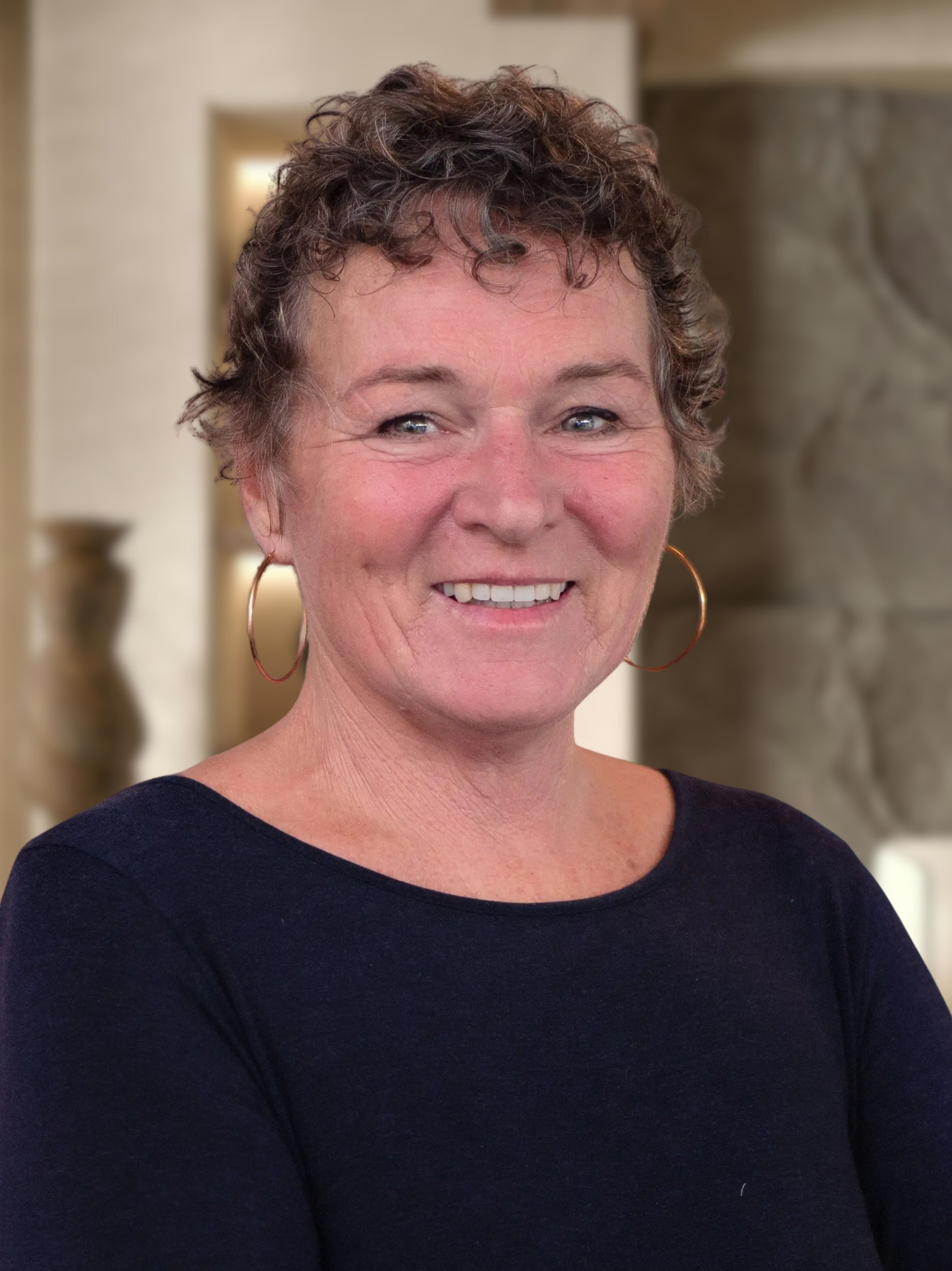 Leigh RobertsonRobertson