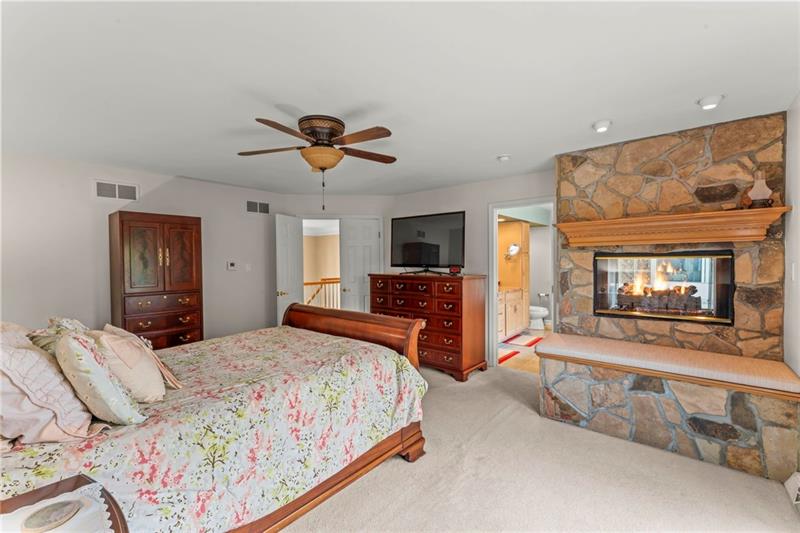 Venetia, Pennsylvania, 15367, United States, 4 Bedrooms Bedrooms, ,5 BathroomsBathrooms,Residential,For Sale,1872304