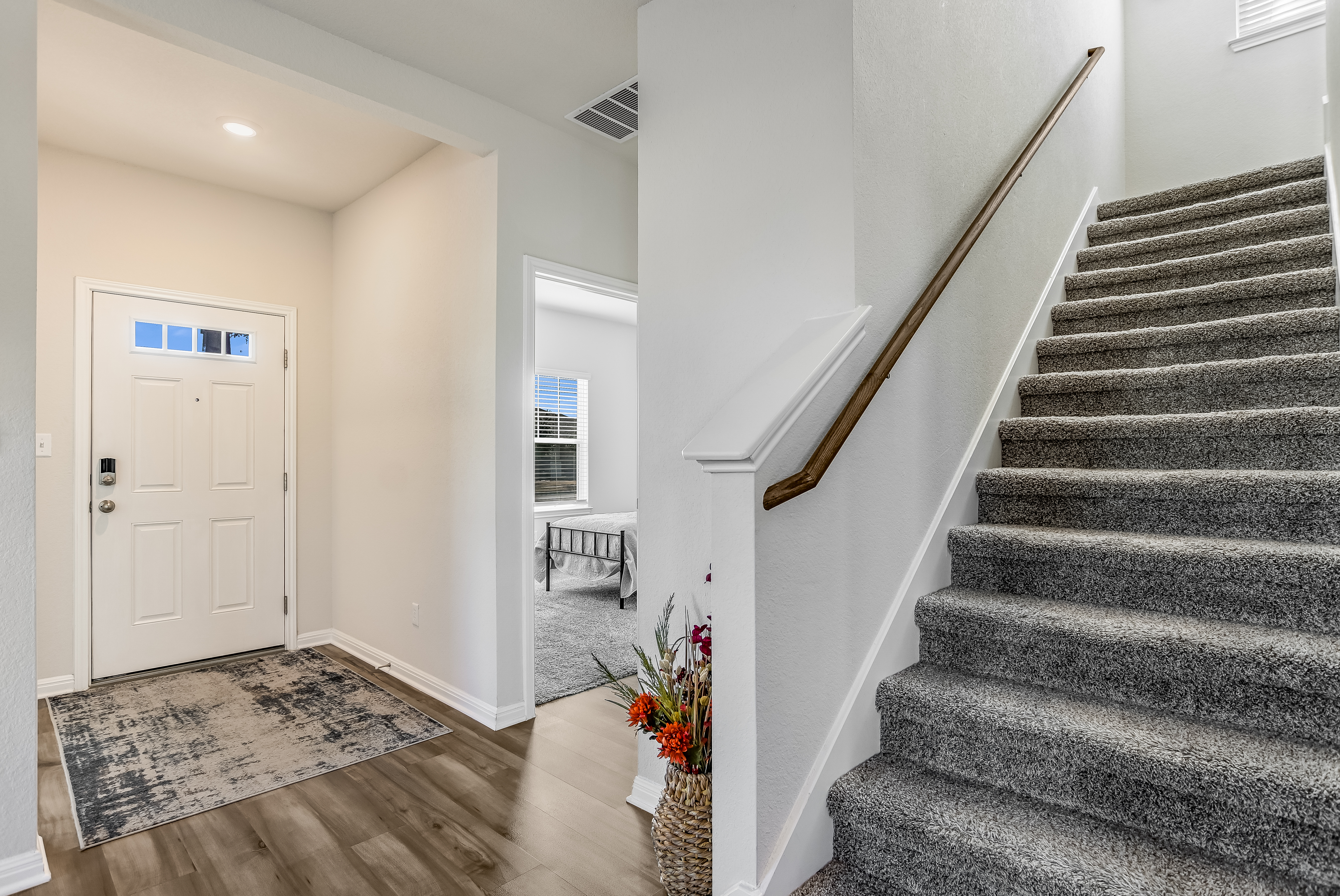  Immaculate Corner-Lot Home - 物件實景